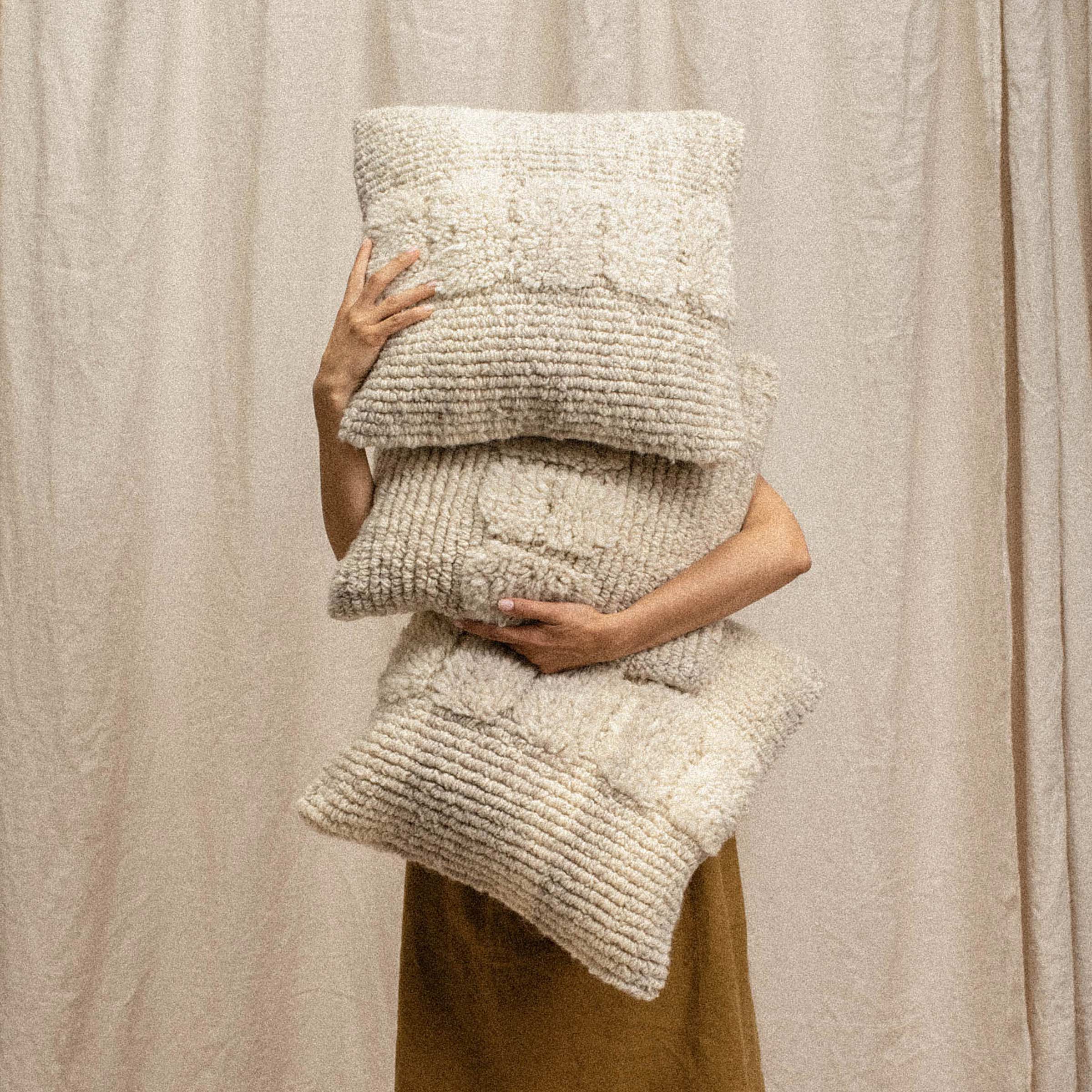Paloma PIllow - image 3