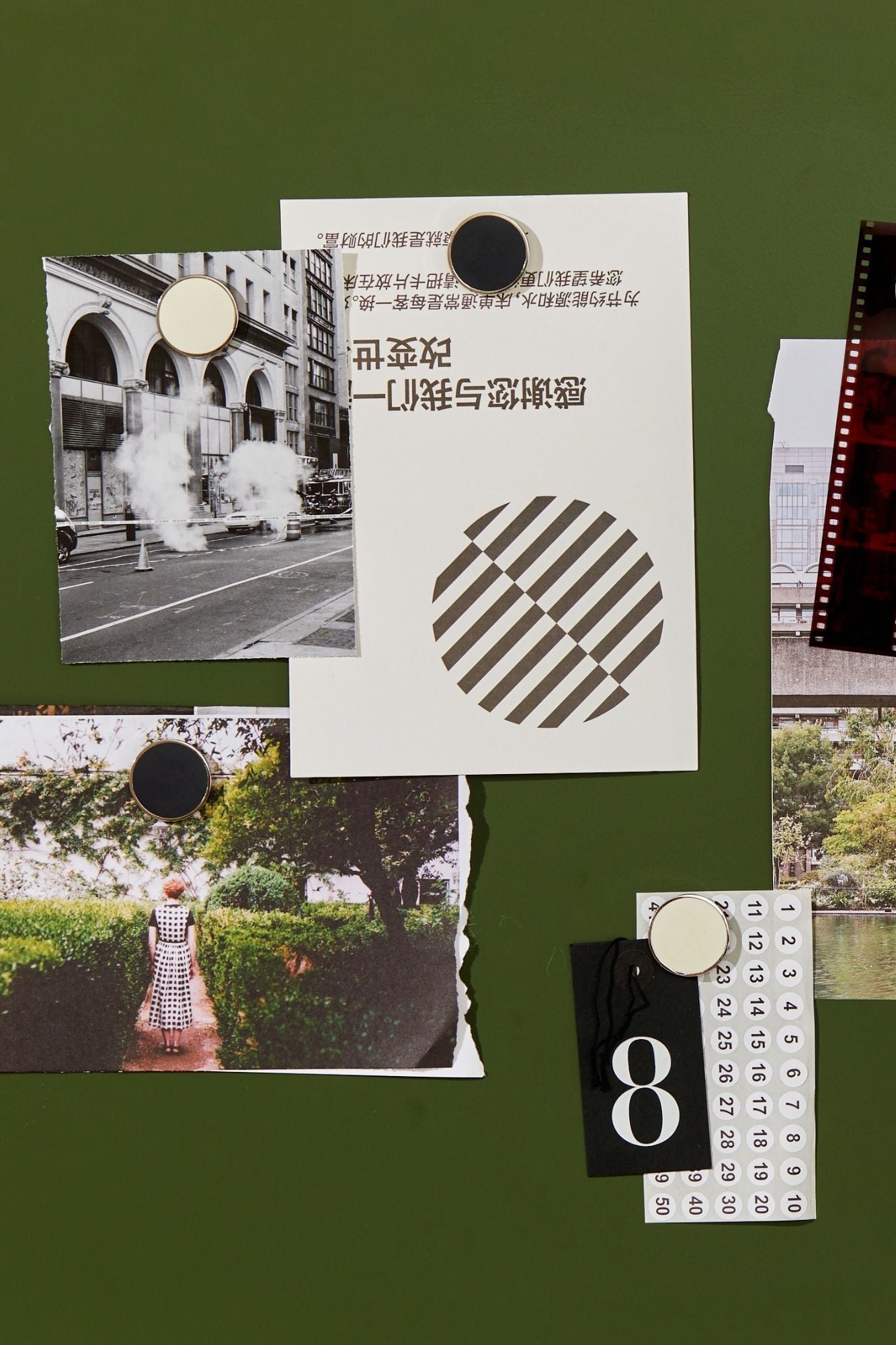 The Magnetic Buttons - image 3