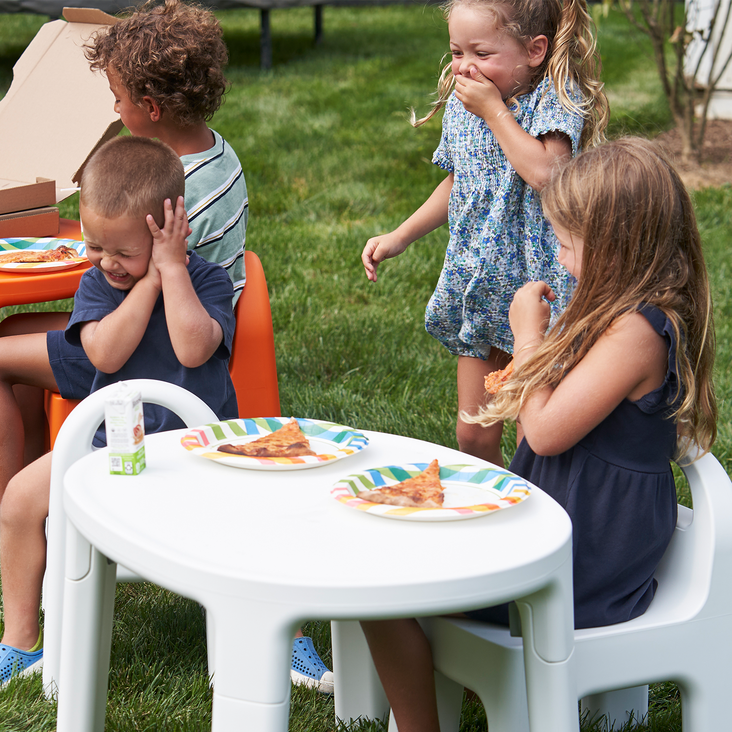 Indoor/Outdoor Play Table - image 11