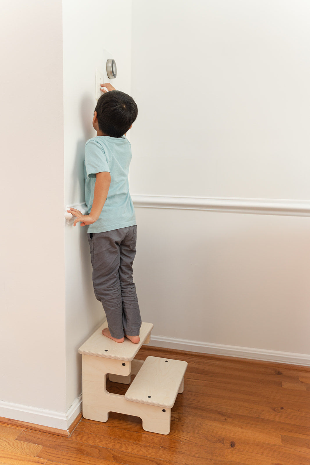 Sturdy Step Stool - image 7