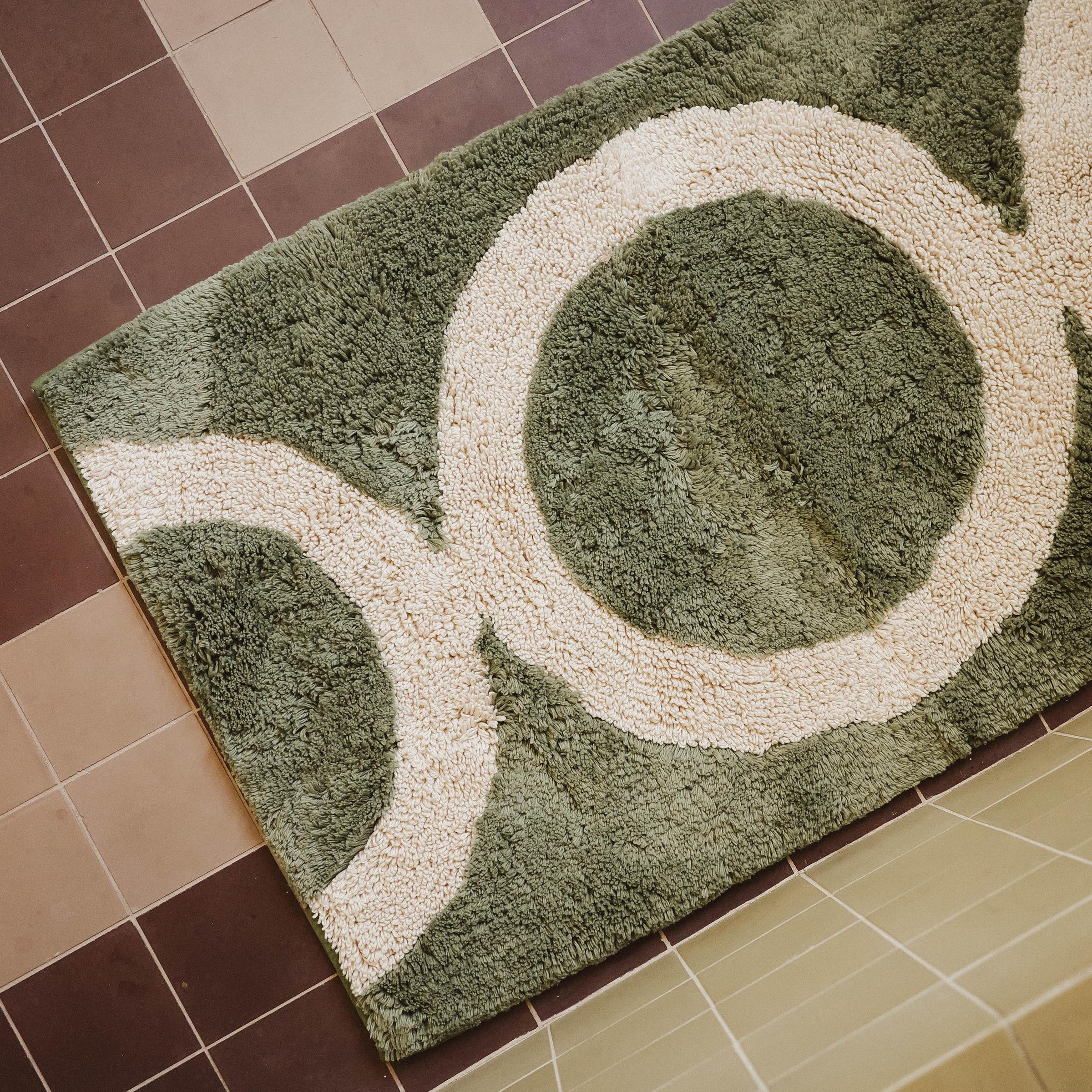Palomino Bath Mat - Green Circles - image 3