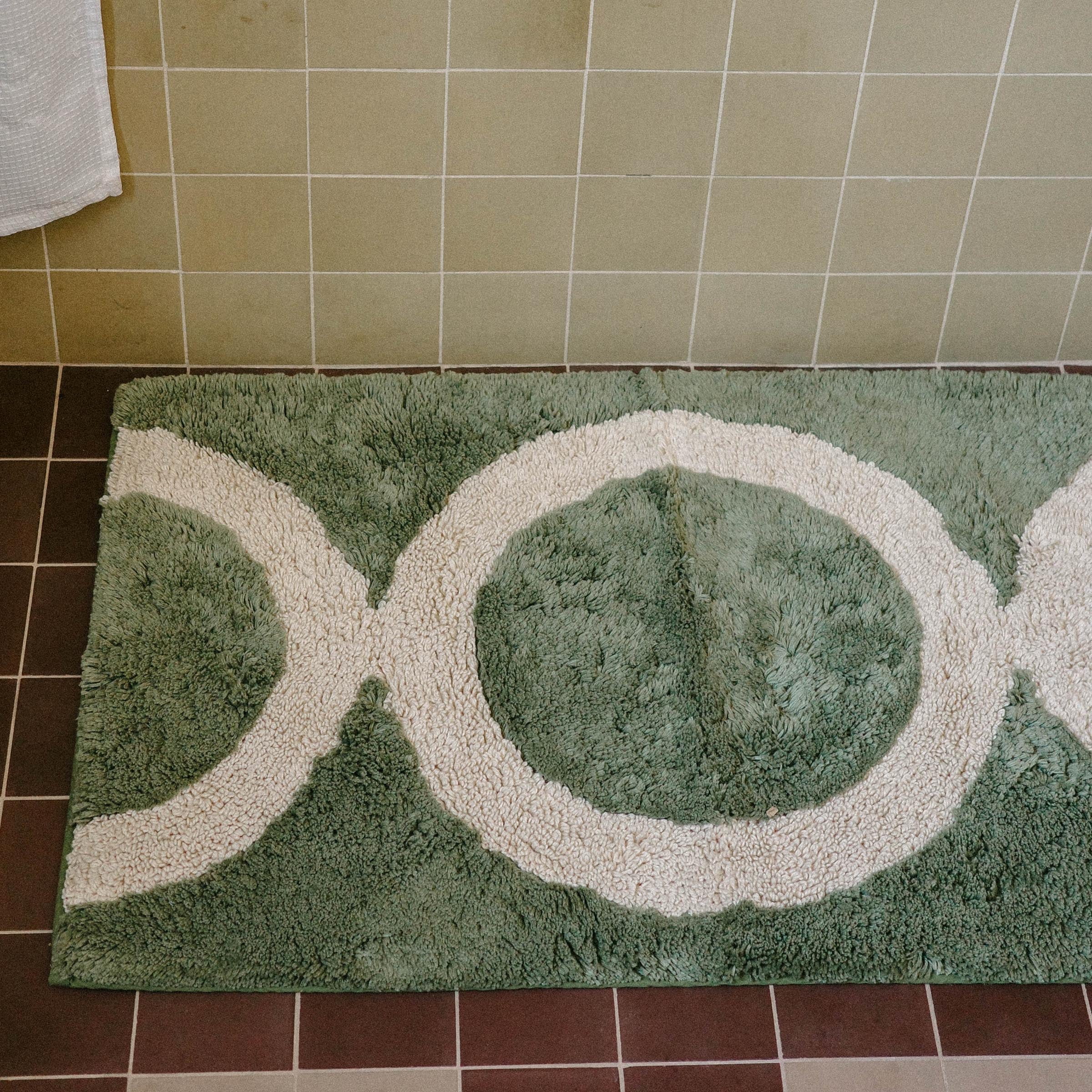 Palomino Bath Mat - Green Circles - image 4