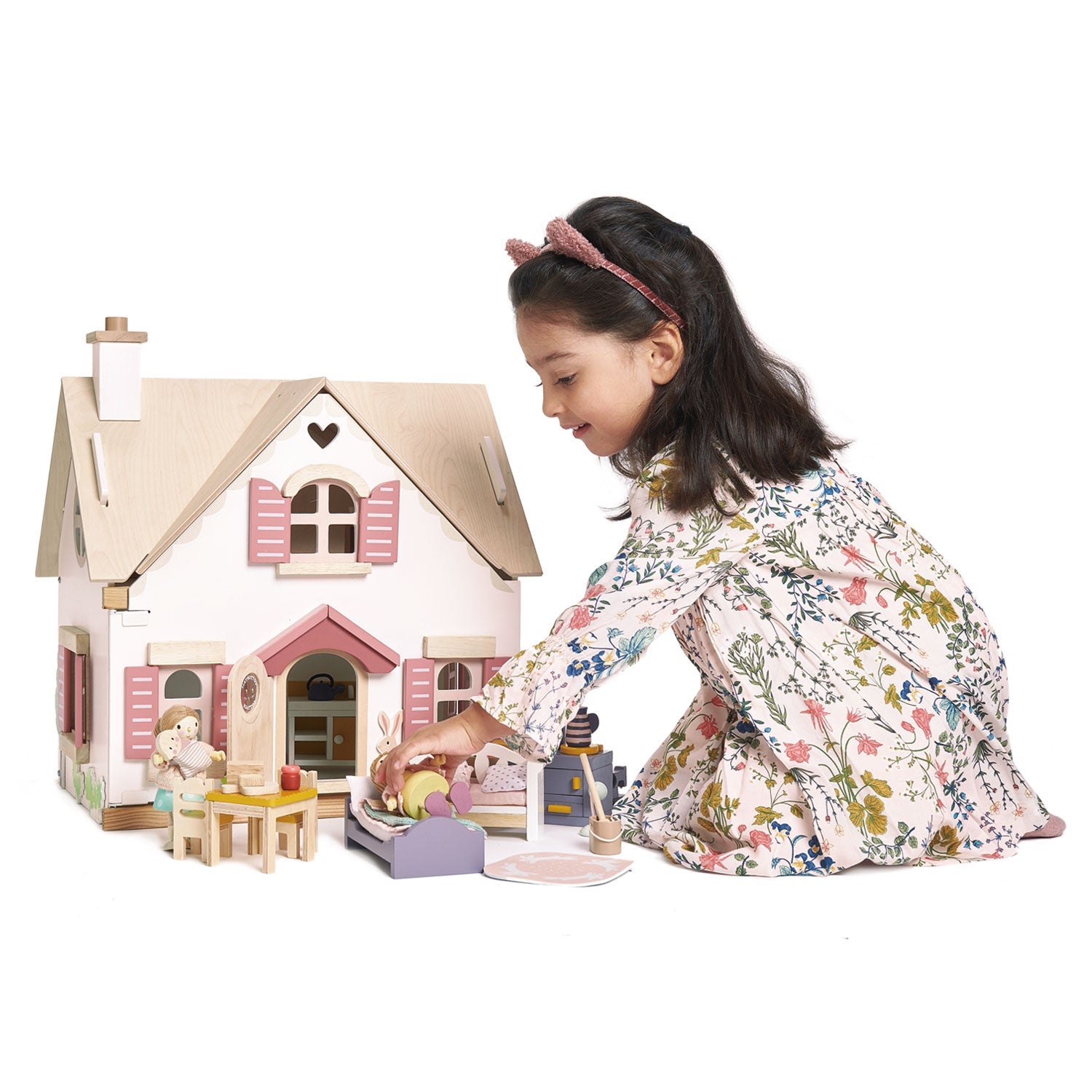 Cottontail Wooden Doll House - image 6