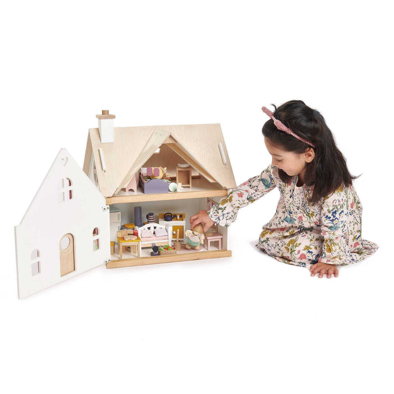Cottontail Wooden Doll House - image 5
