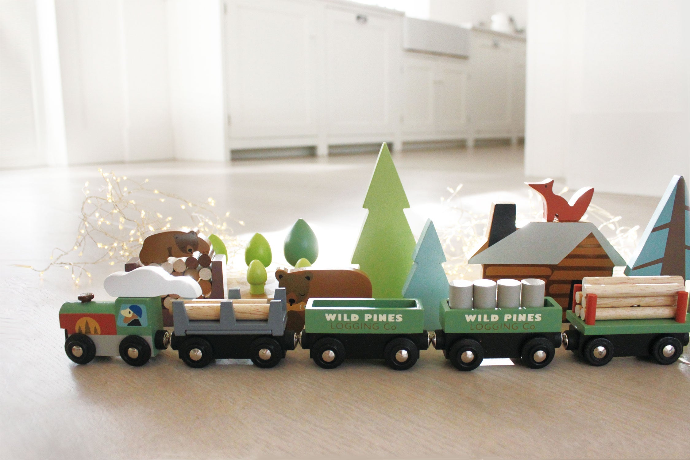 Wild Pines Train Set - image 7
