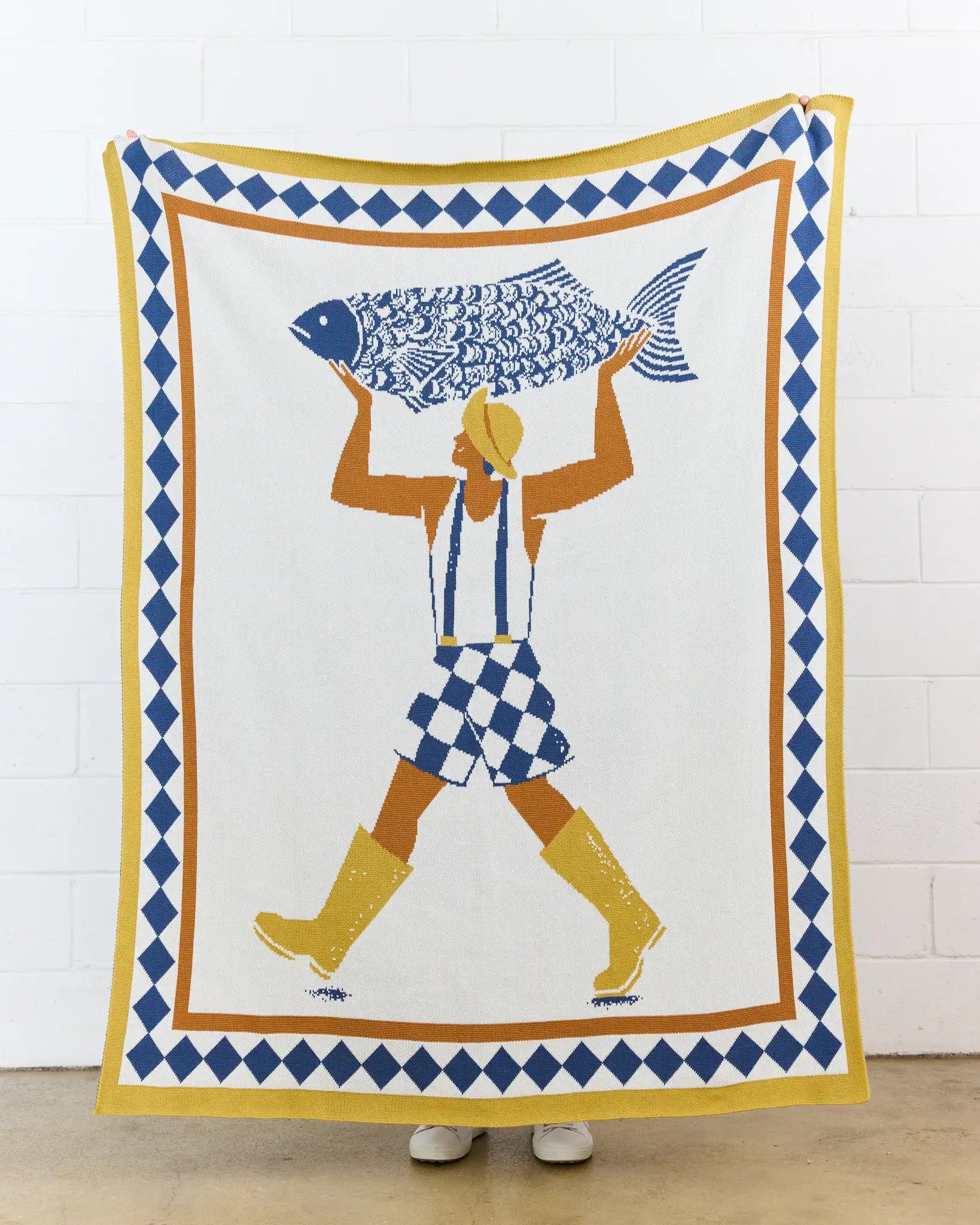 Un Beau Poisson Knit Blanket - image 3