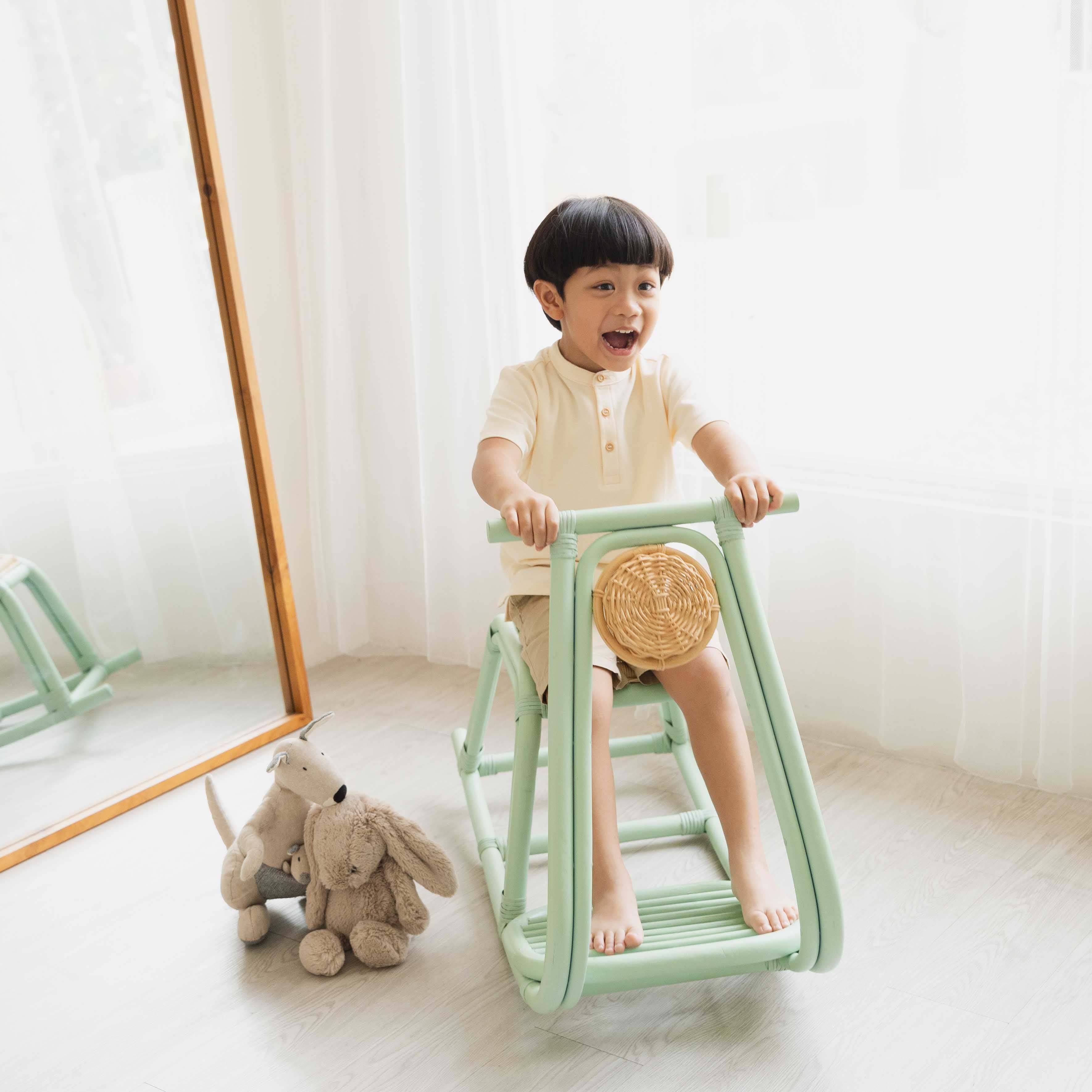 Kids Vespa Rocker Rattan - image 2