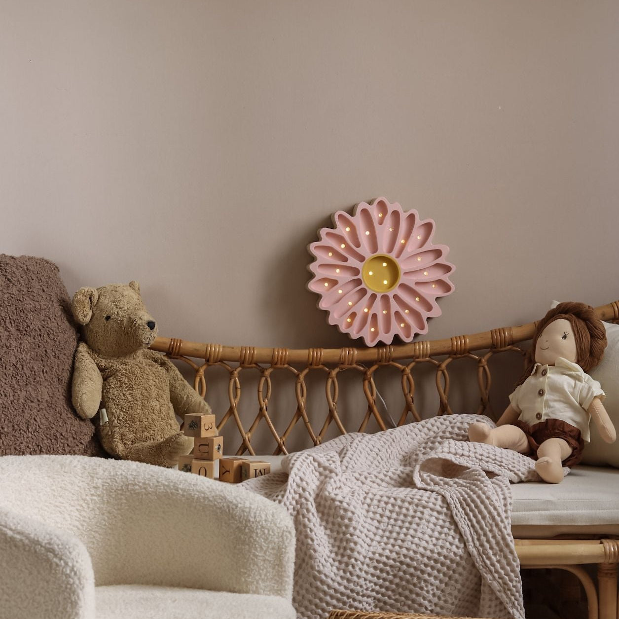 Daisy Lamp - image 11