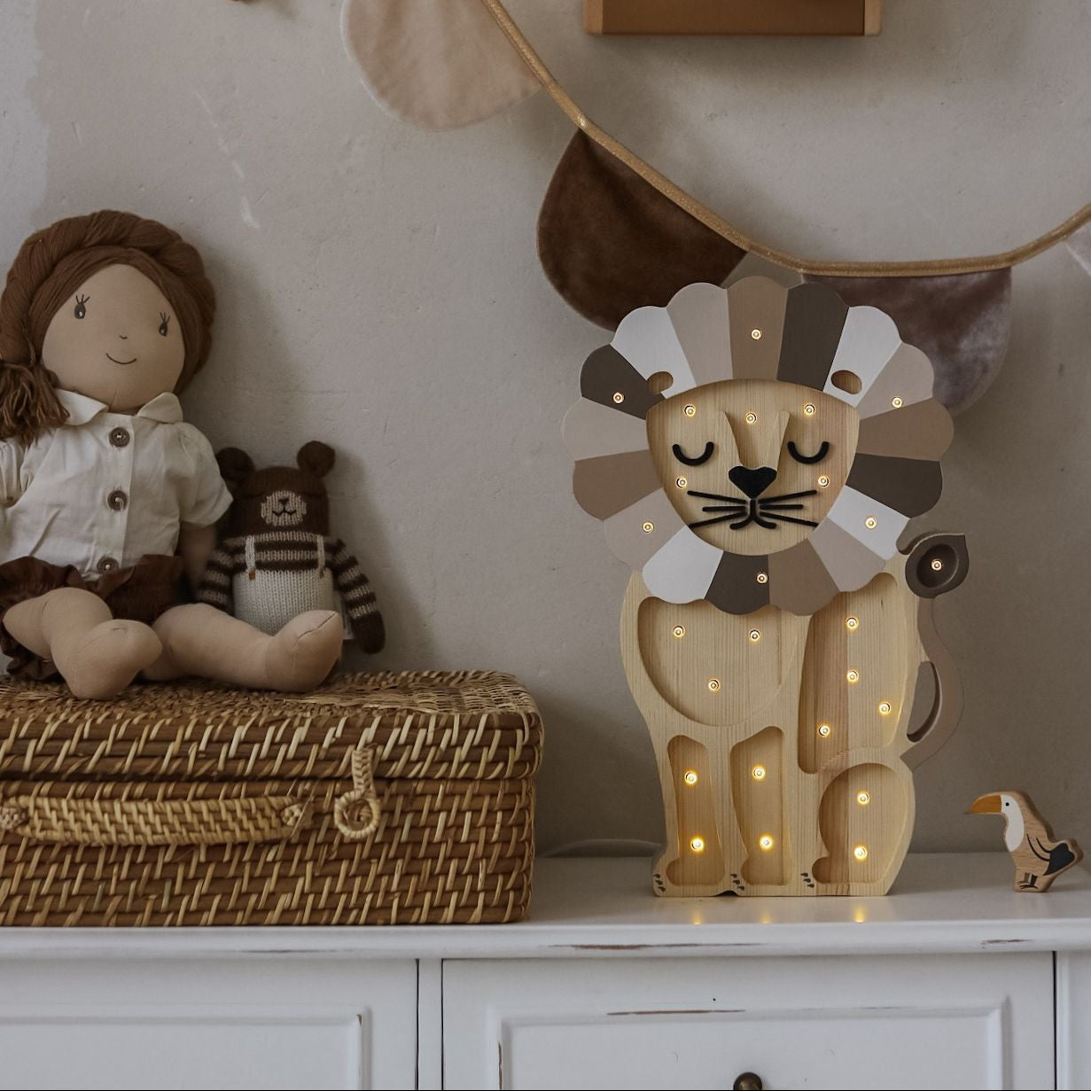 Lion Lamp - image 29