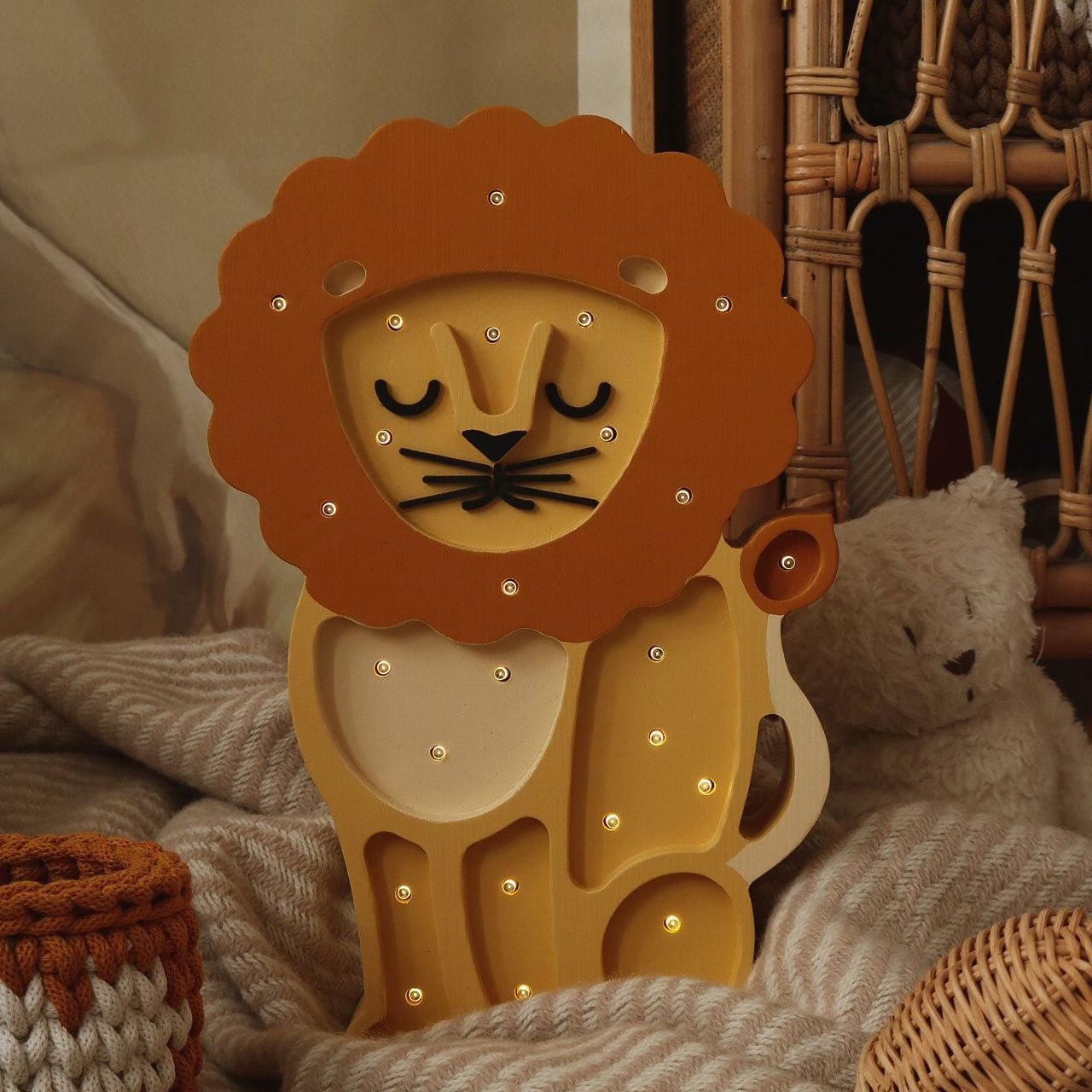 Lion Lamp - image 24
