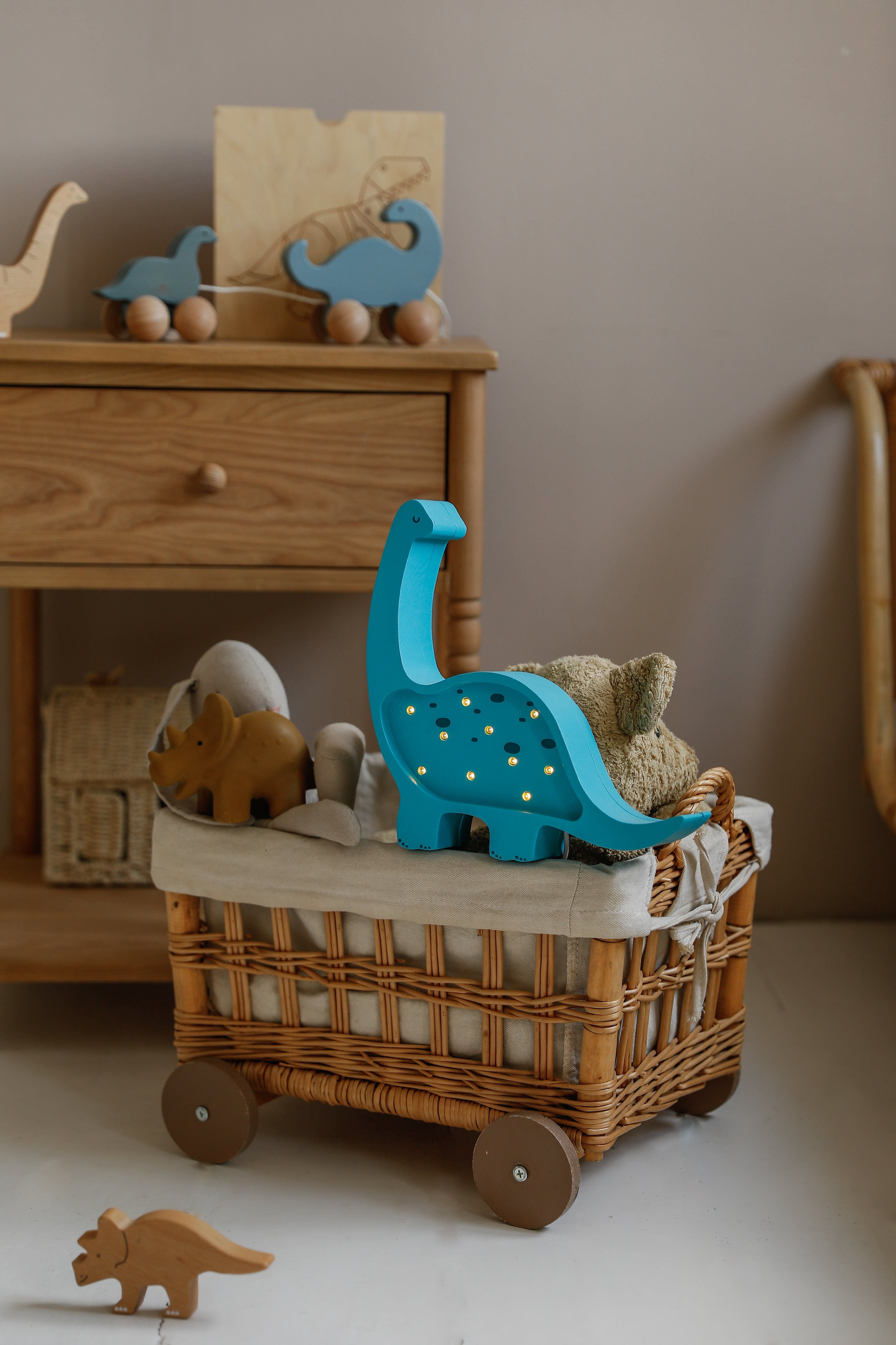 Mini Dino Lamp - image 15