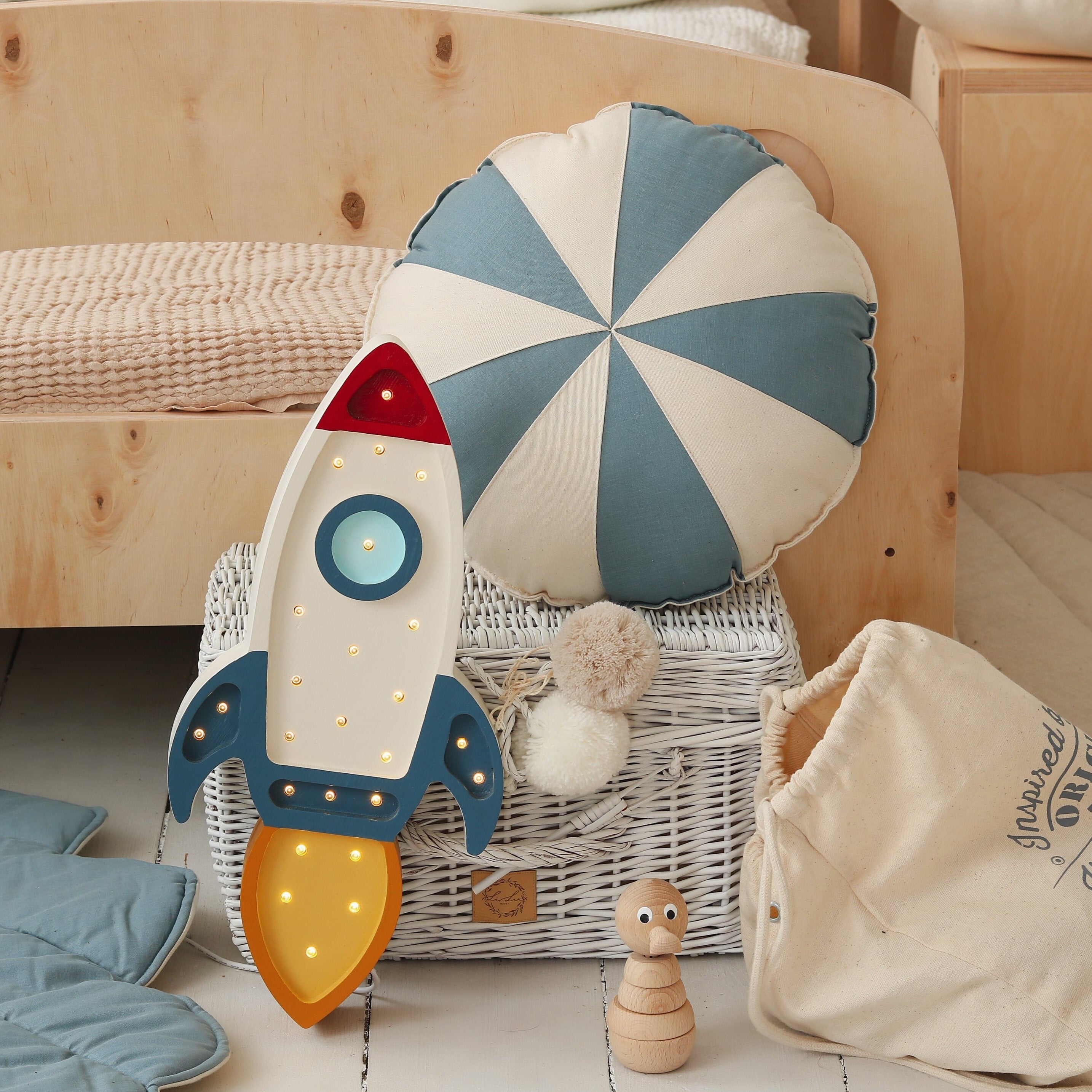 Rocket Ship Lamp - image 9
