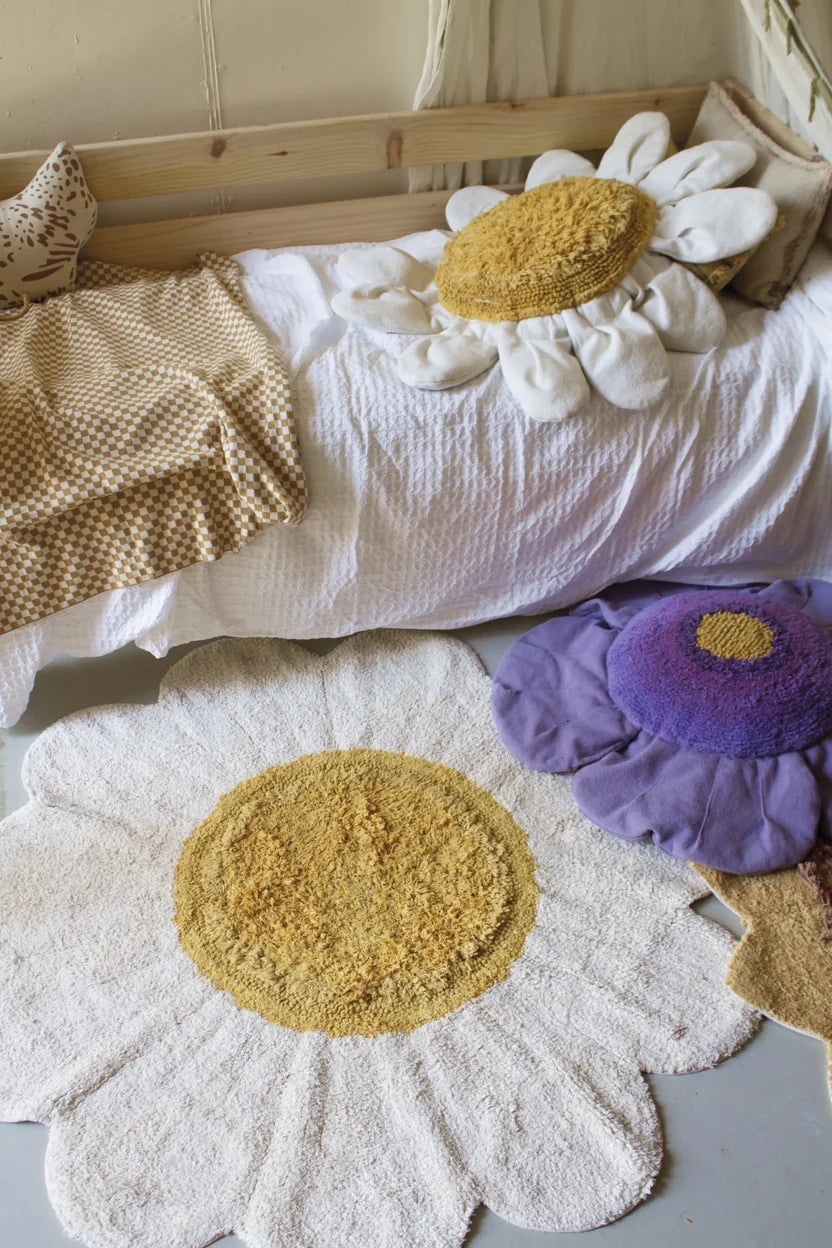 Washable White Daisy Rug - image 3