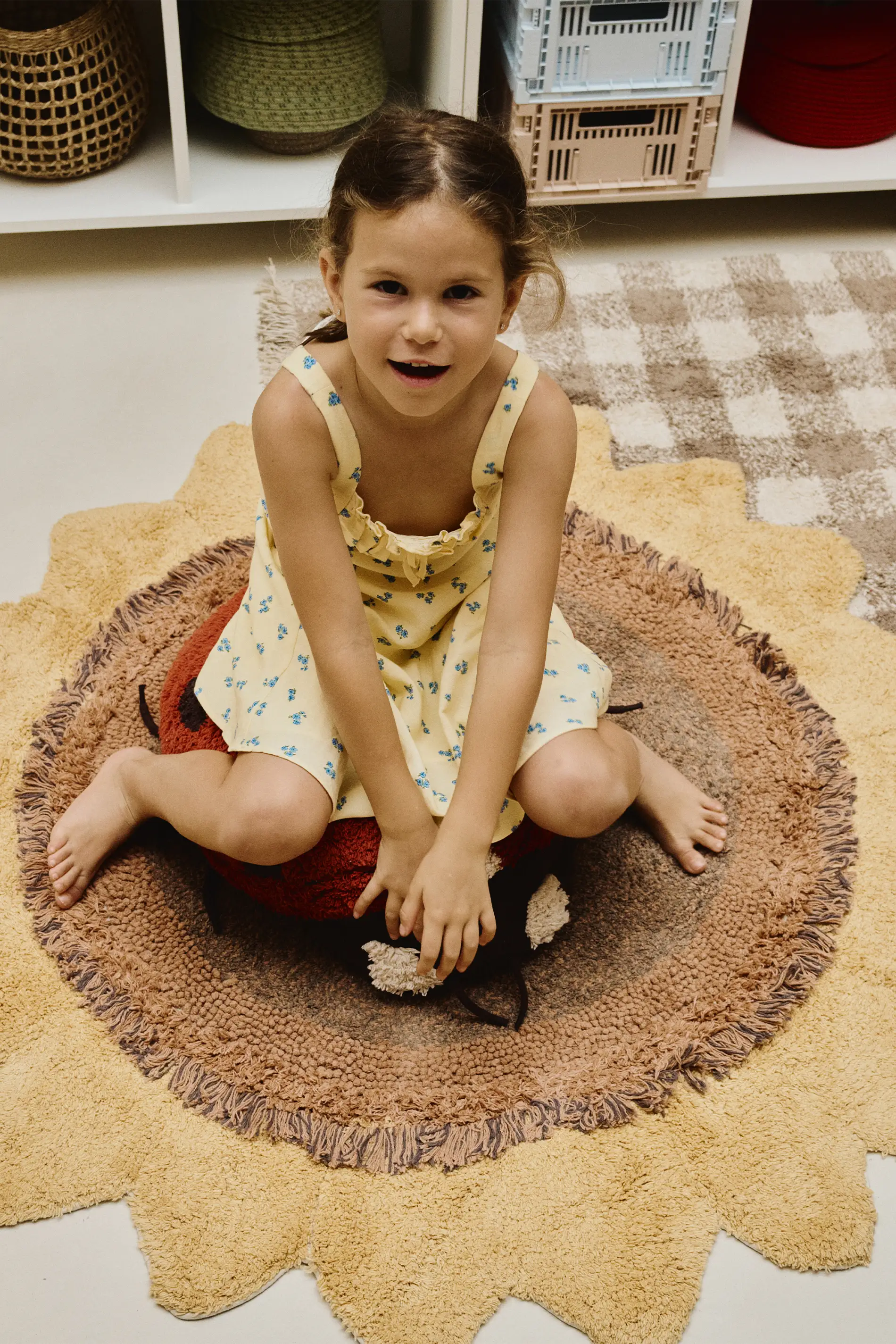 Washable Sunflower Rug - image 4