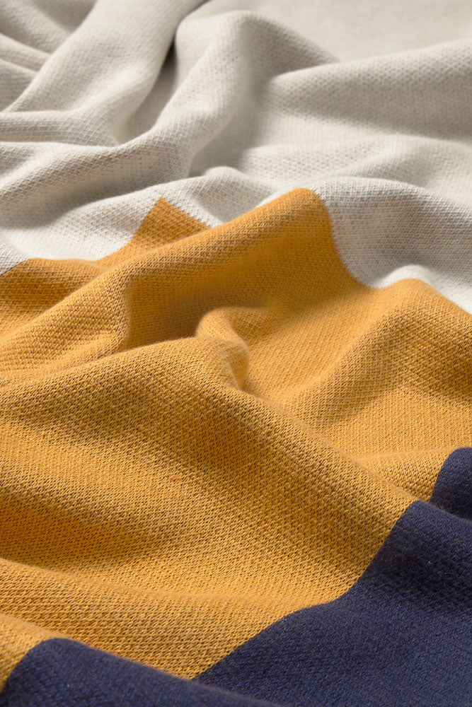 Color Composition Knitted Blanket - image 4