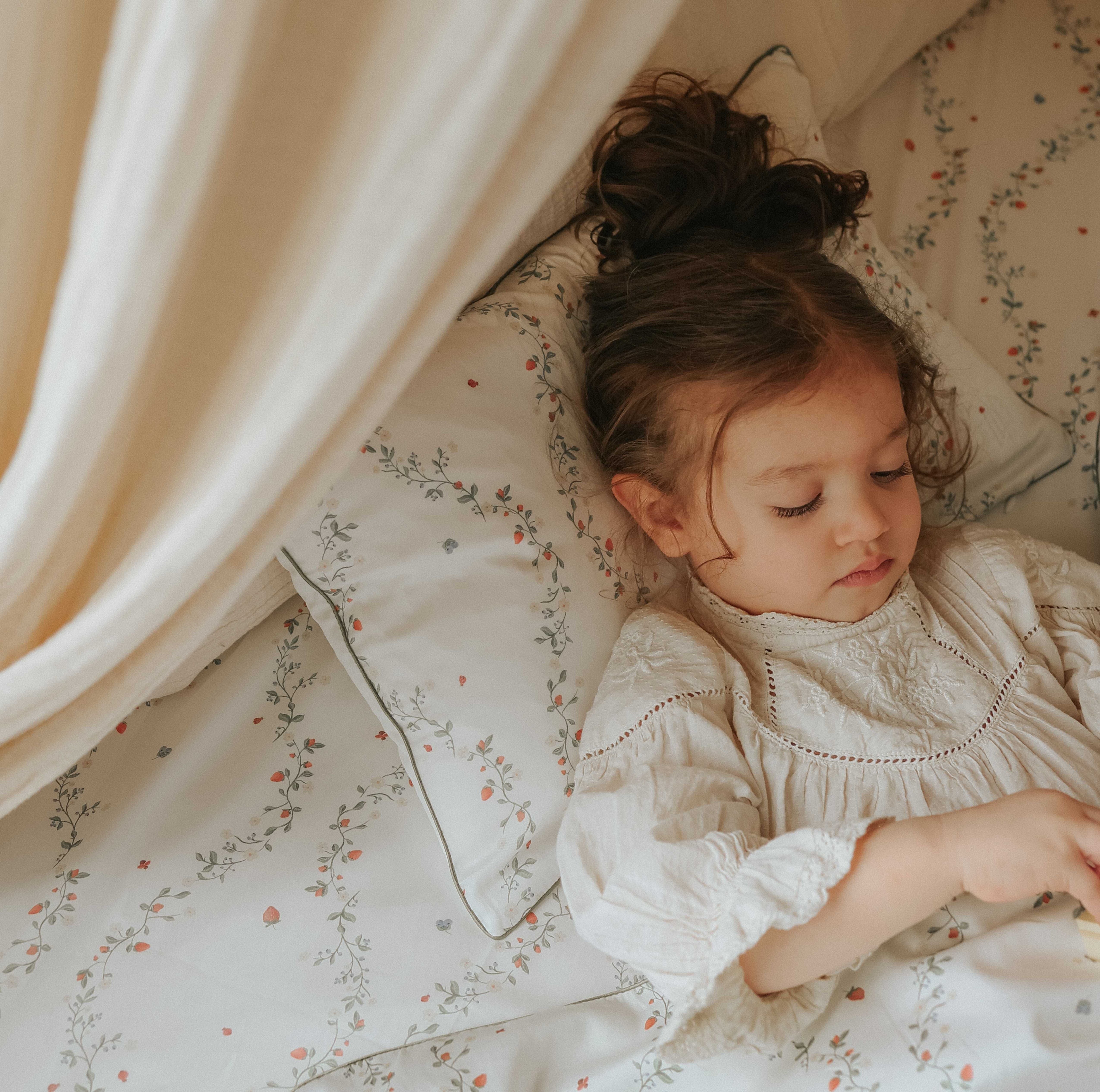 Botanical Berries Toddler Duvet - Ivory - image 6