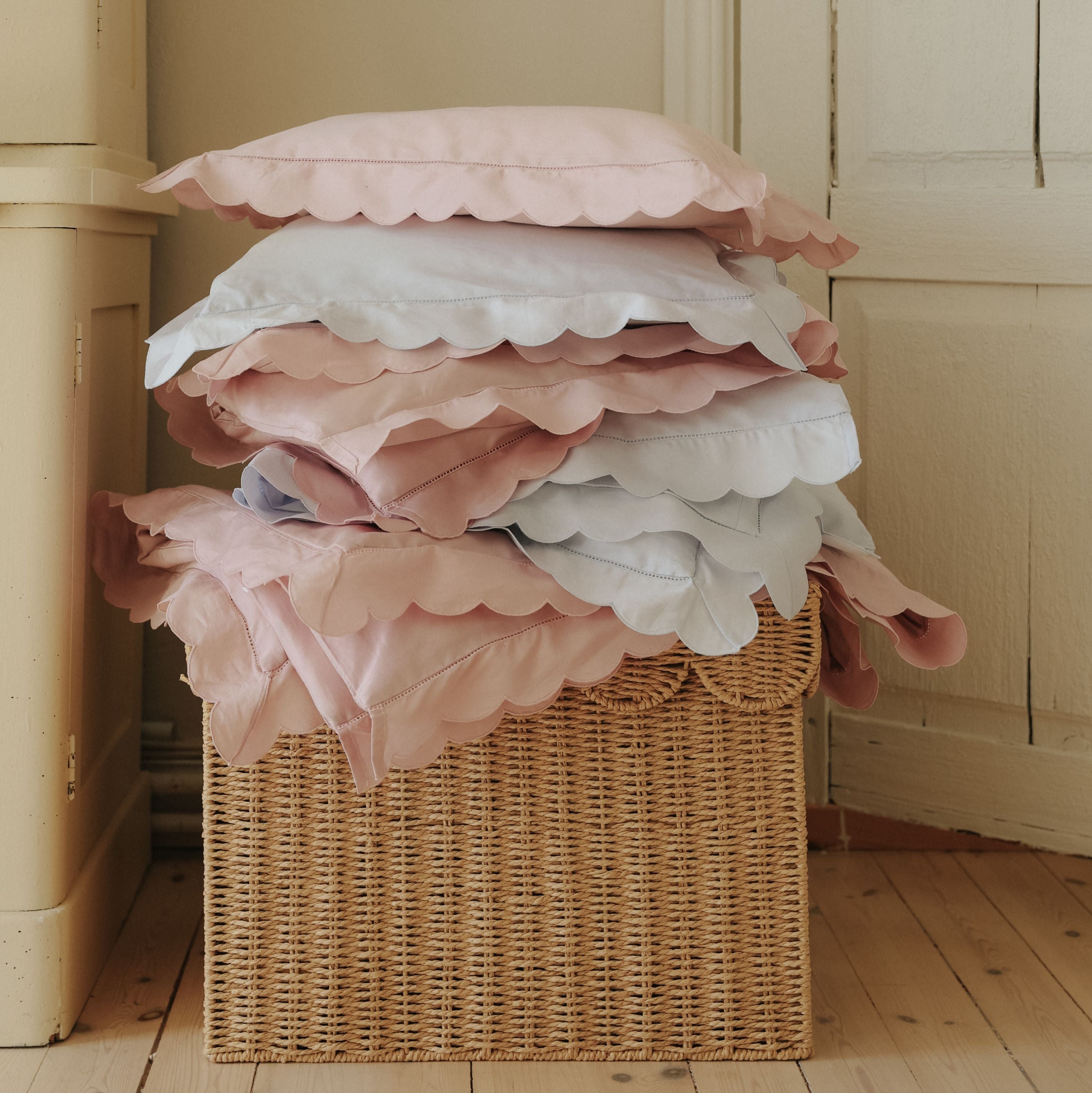 Scalloped Starlight Full/Queen Duvet Cover - Rose - image 3