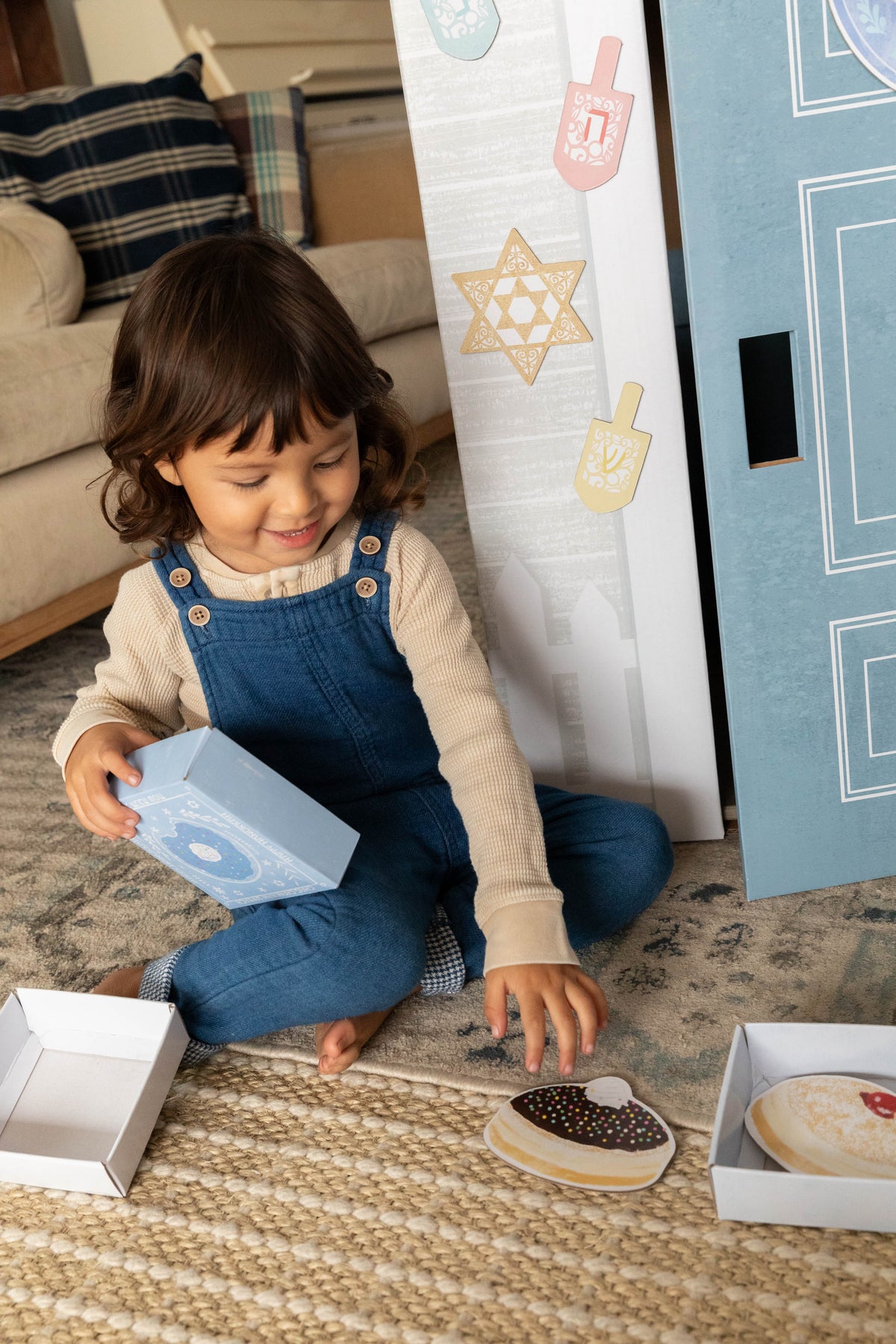 Make It Festive - Hanukkah Decor Kit - image 12
