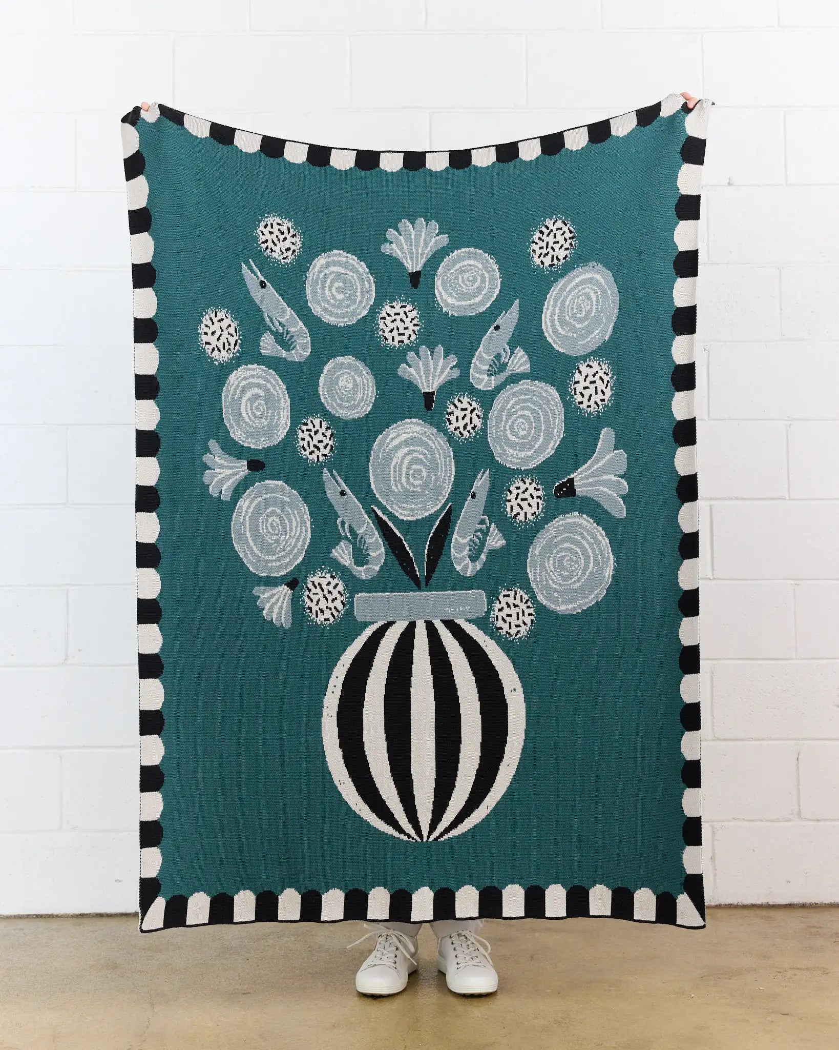 Le Bouquet Knit Blanket - image 8