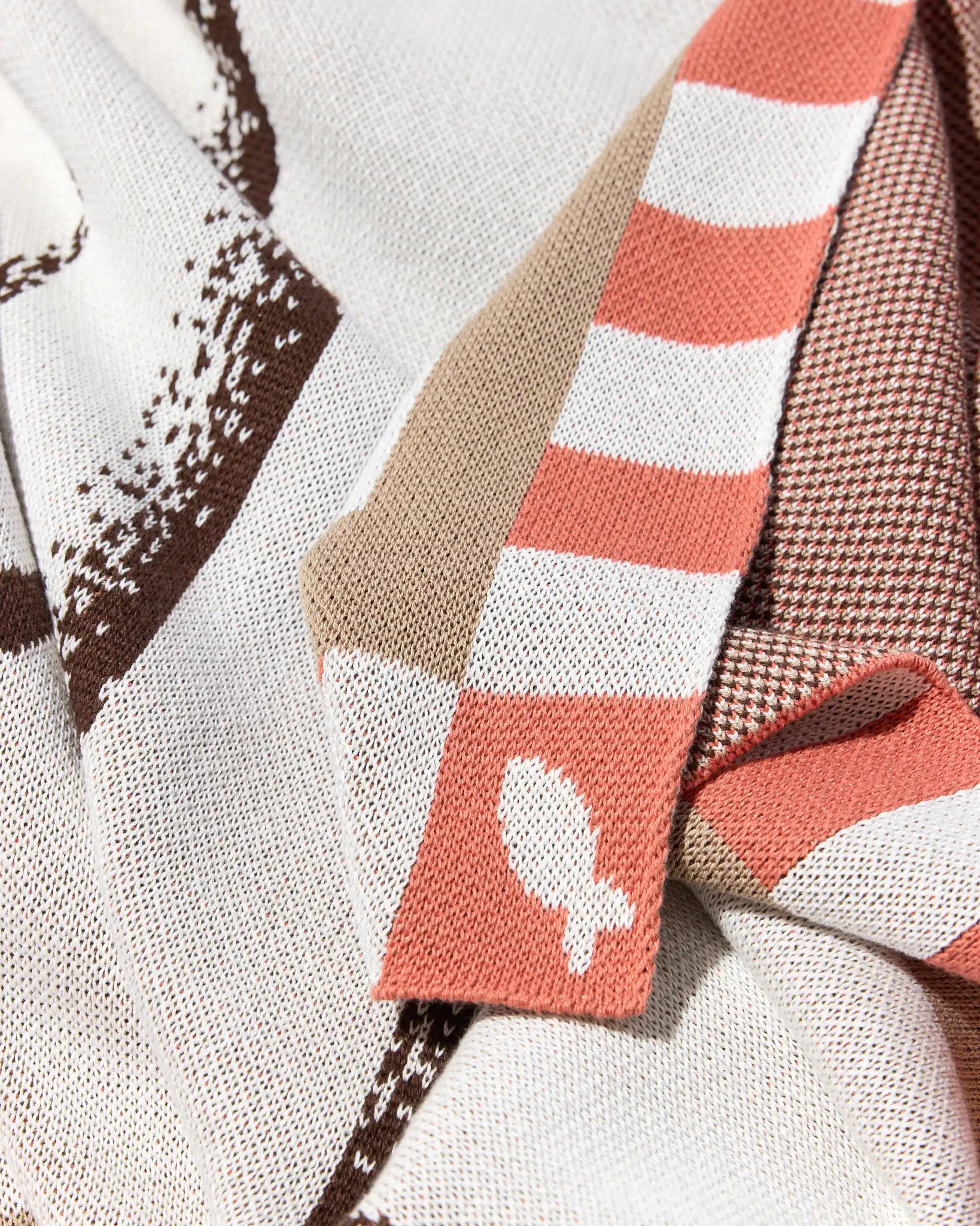 Lovebirds Knit Blanket - image 6