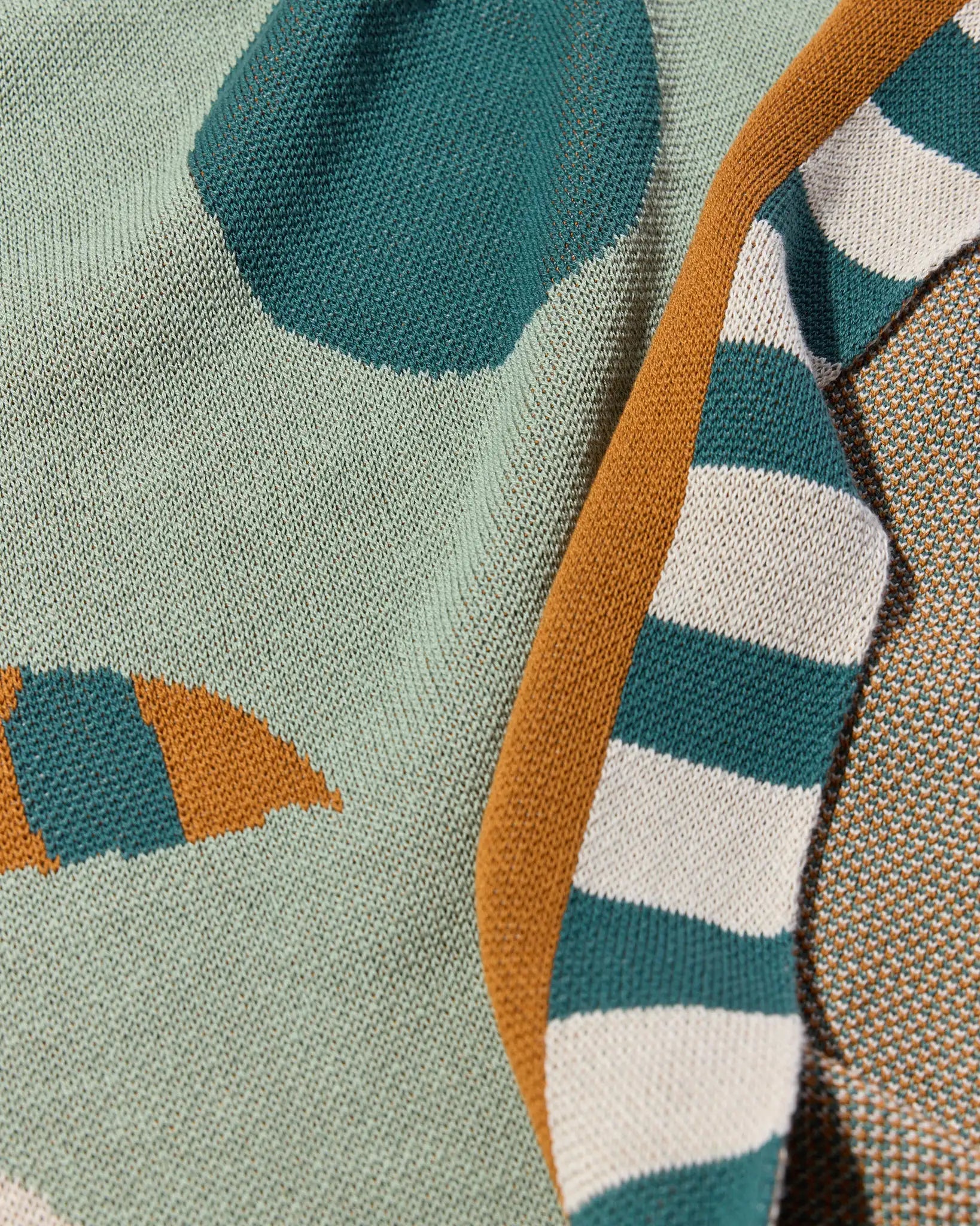 Lovebirds Knit Blanket - image 8