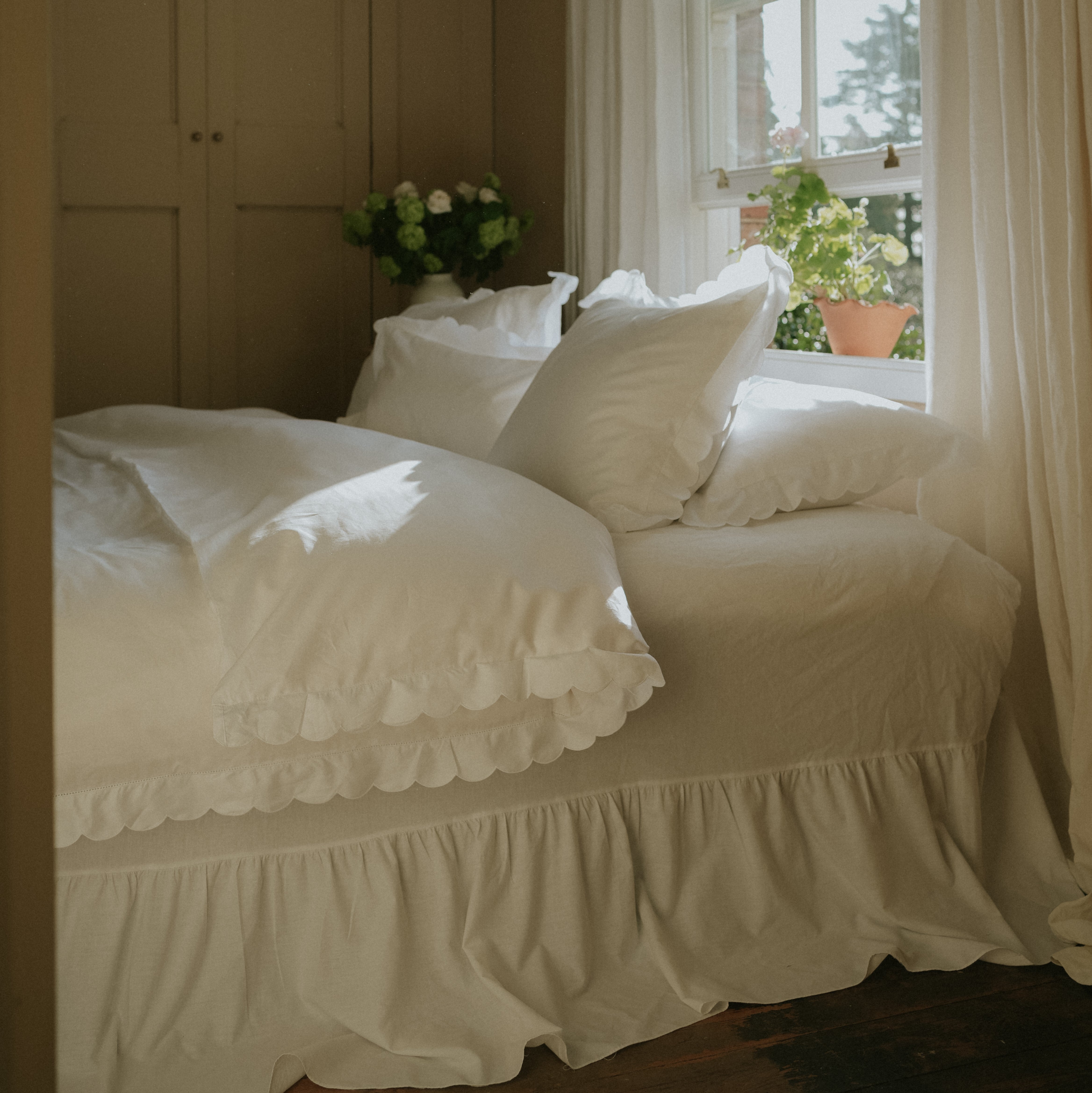 Scalloped Starlight Full/Queen Duvet Cover - White - image 5