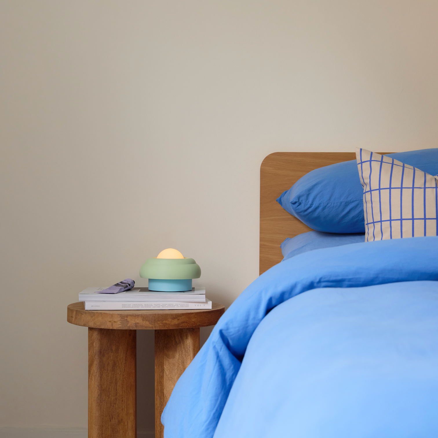 Color-block Portable Wall Sconce - image 8