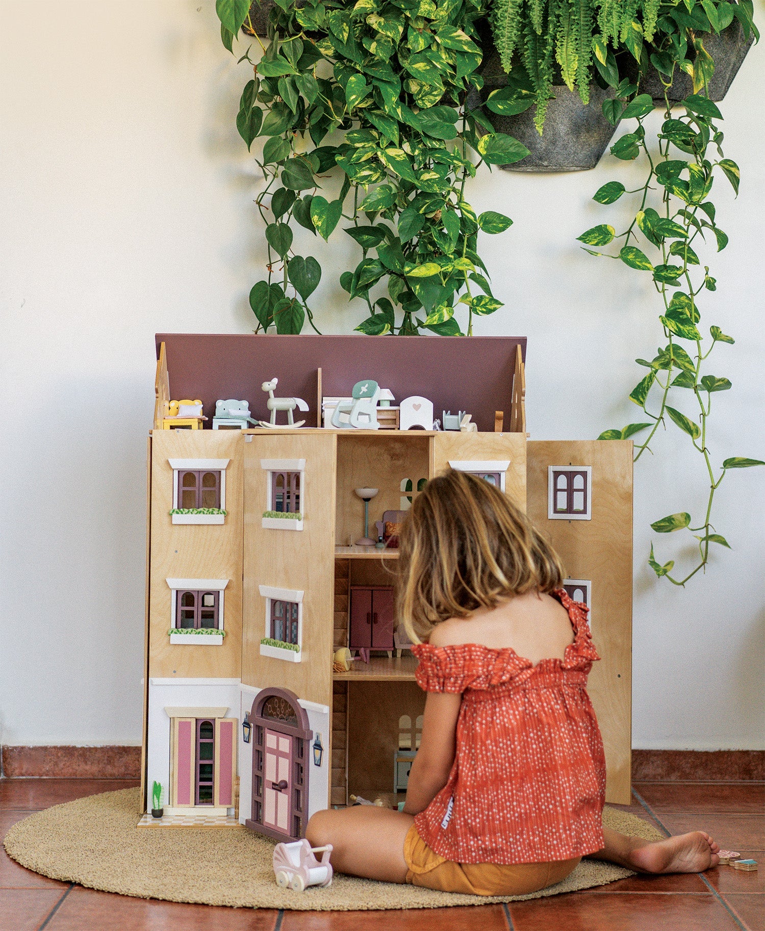 Fantail Hall Dollhouse - image 4
