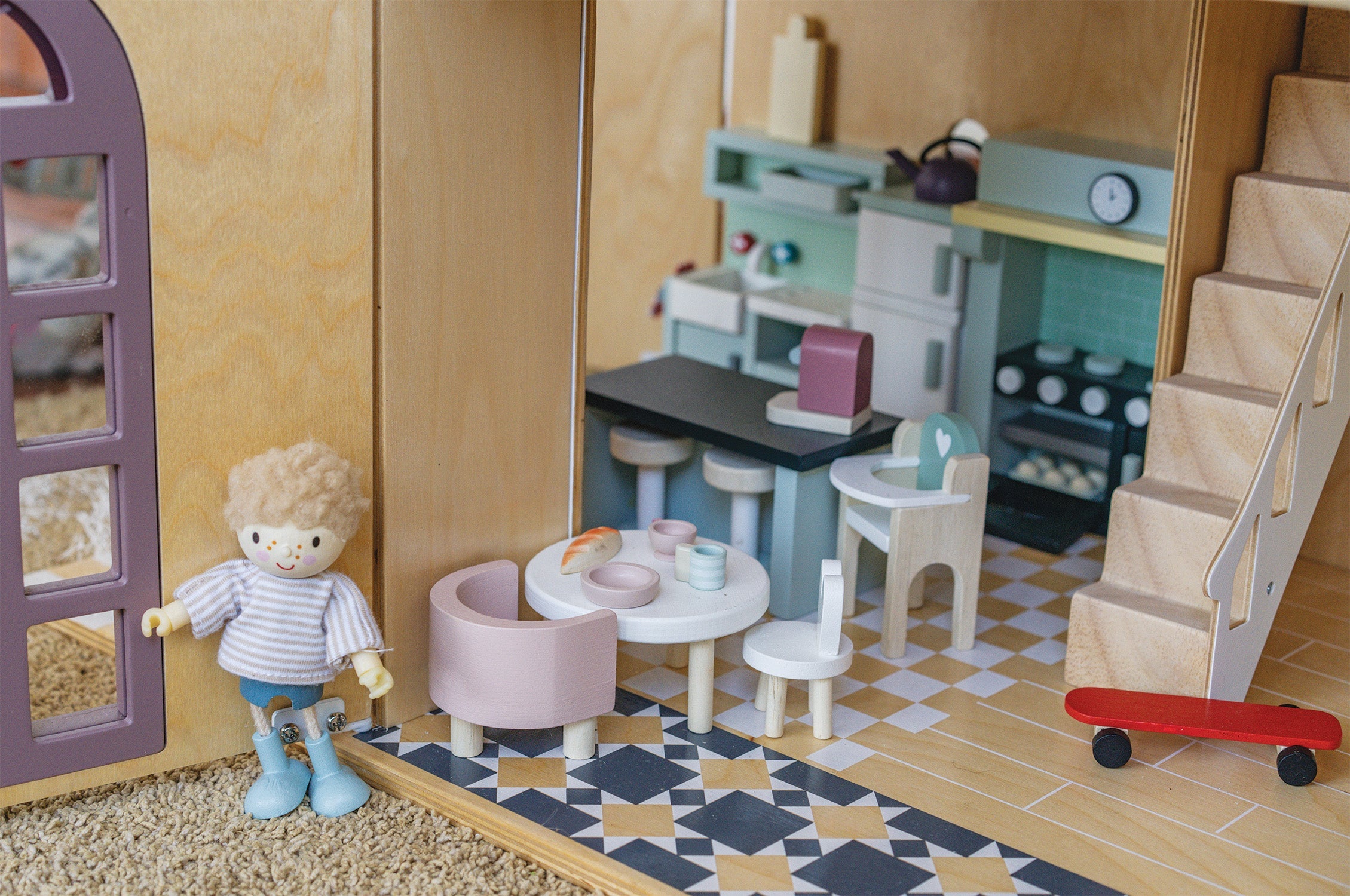 Fantail Hall Dollhouse - image 12
