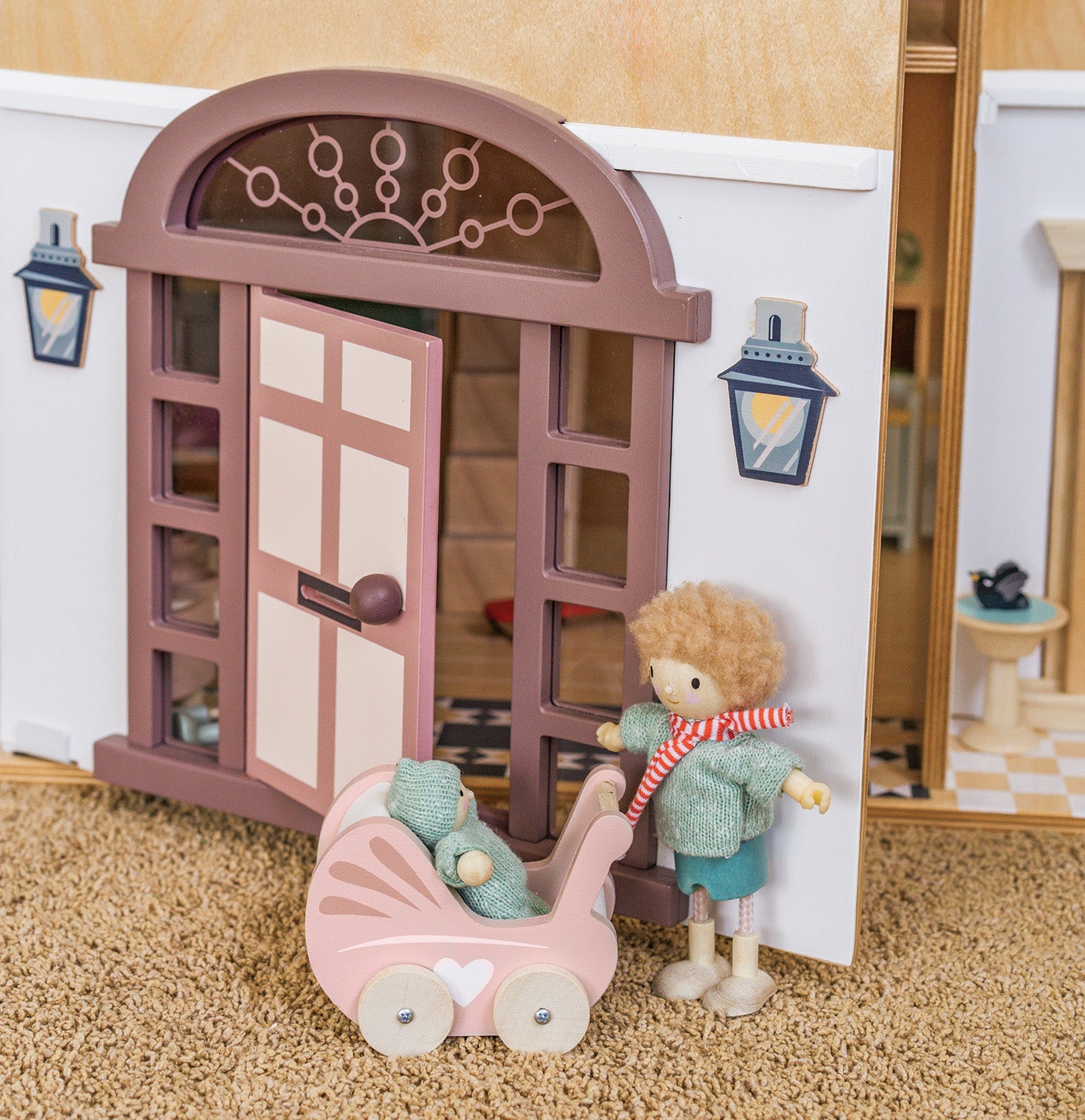 Fantail Hall Dollhouse - image 8