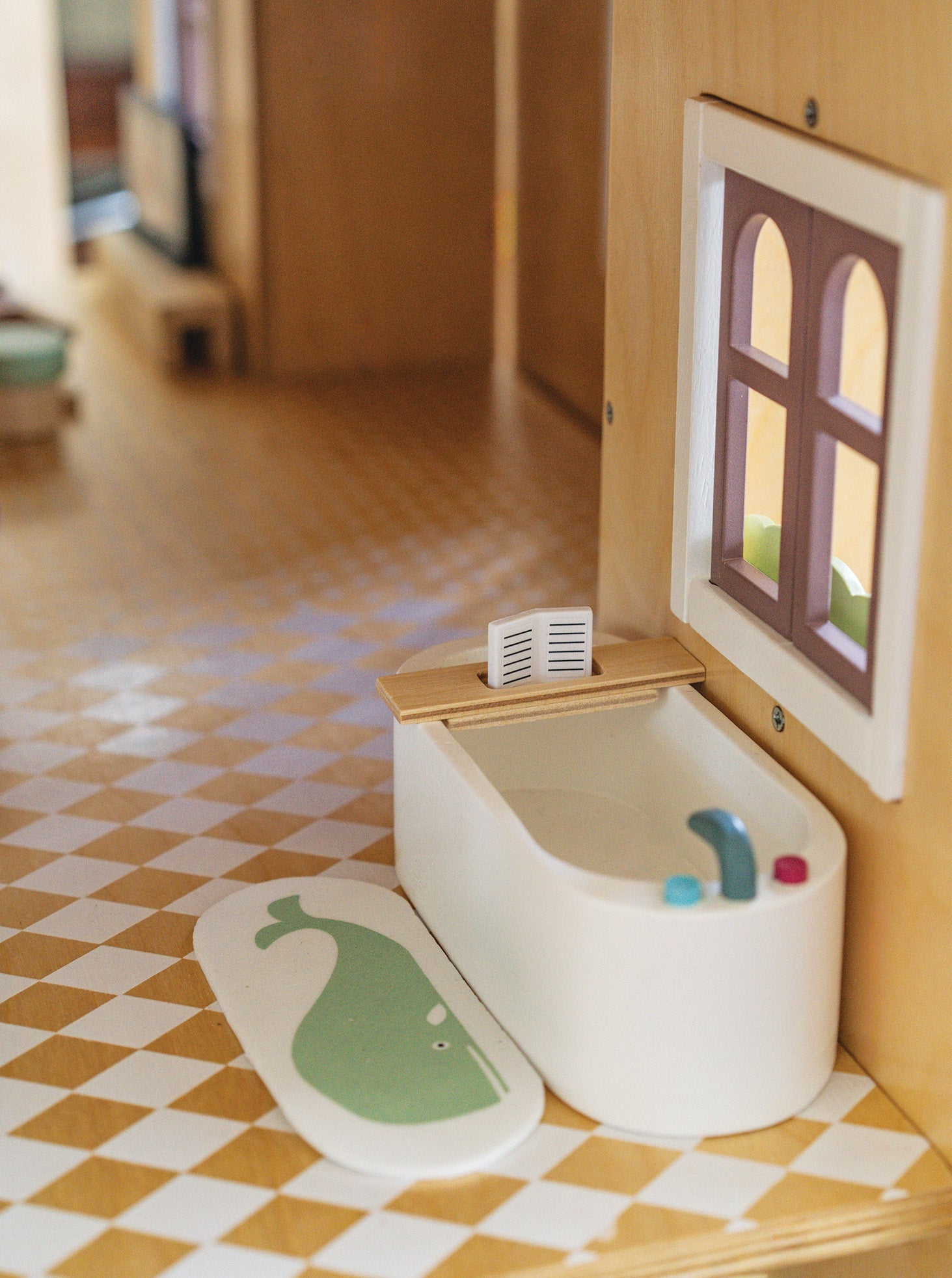 Fantail Hall Dollhouse - image 10