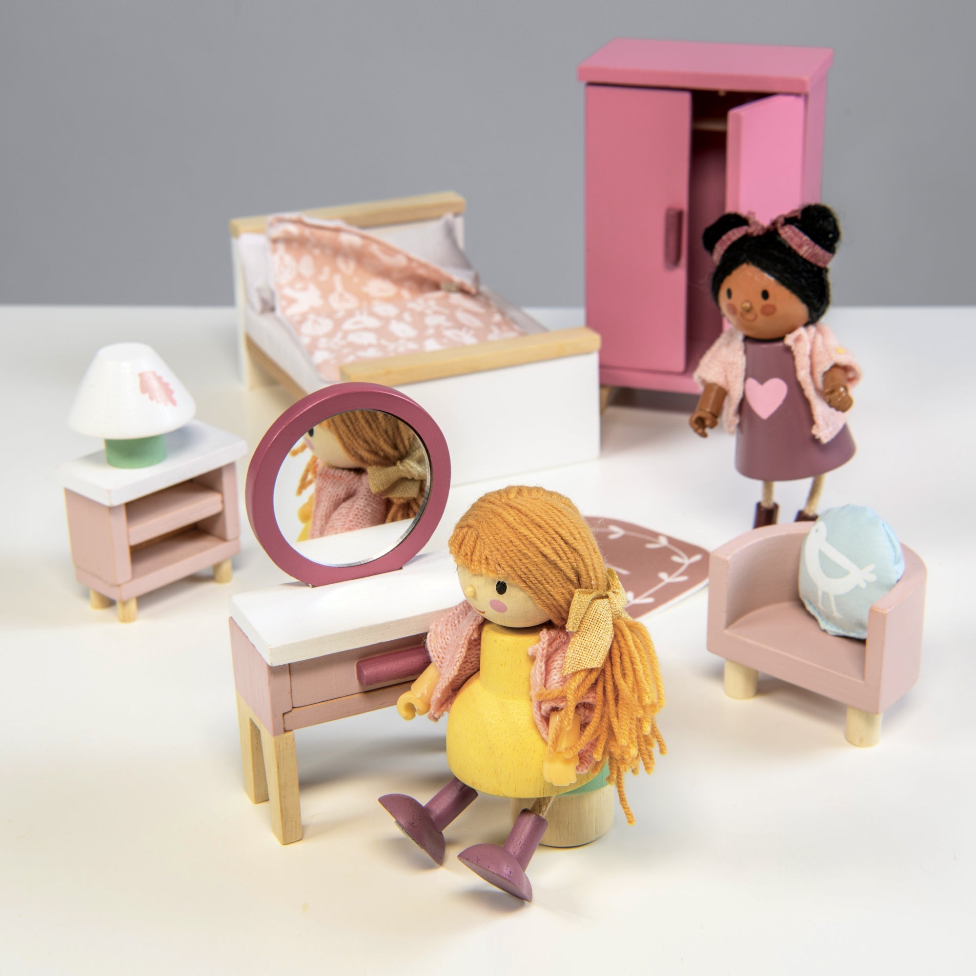 Doll House Bedroom Furniture - image 4