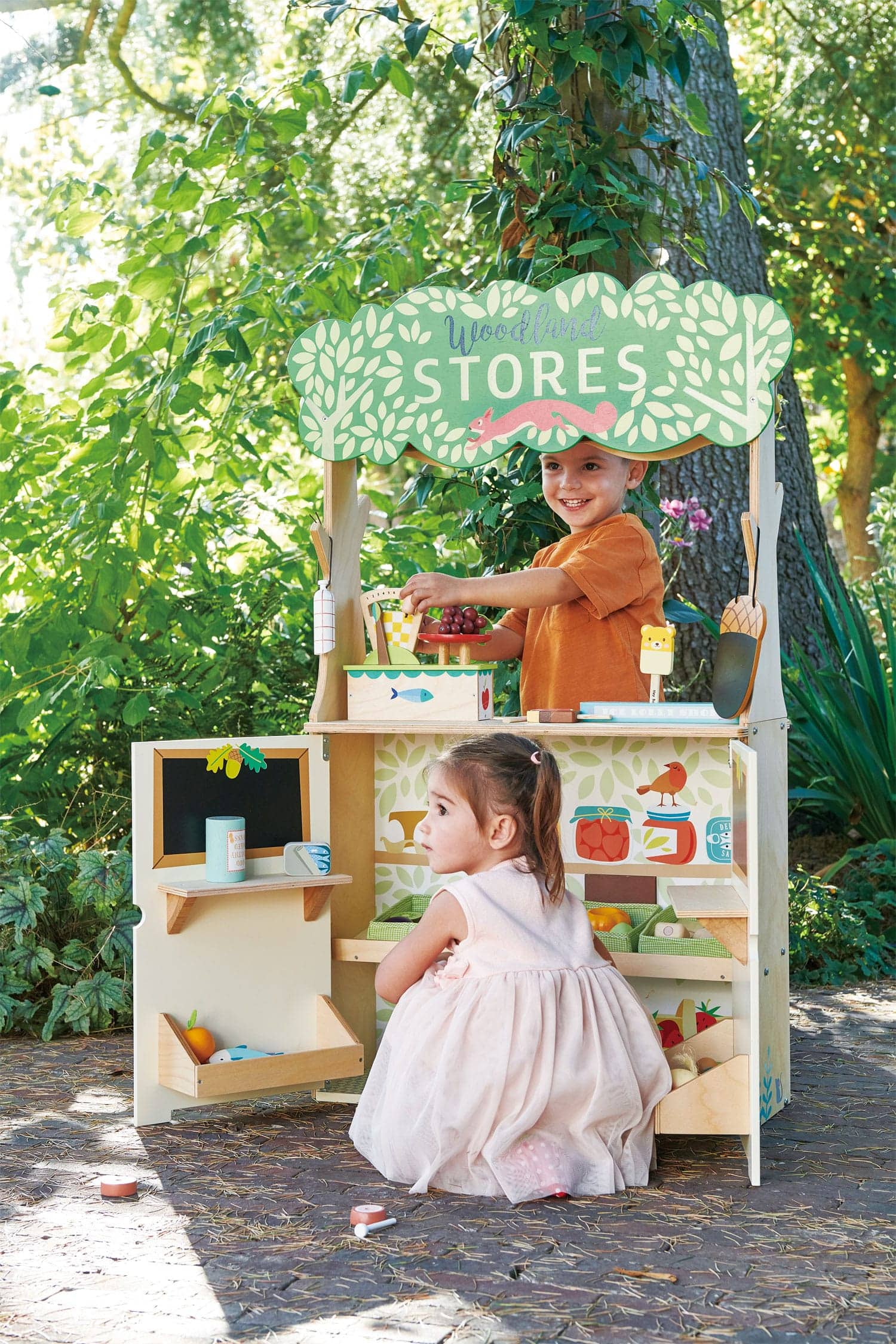 Woodland Stores and Theater - image 6