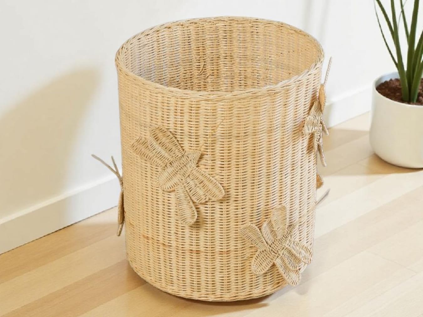 Dragonfly Rattan Hamper - image 4