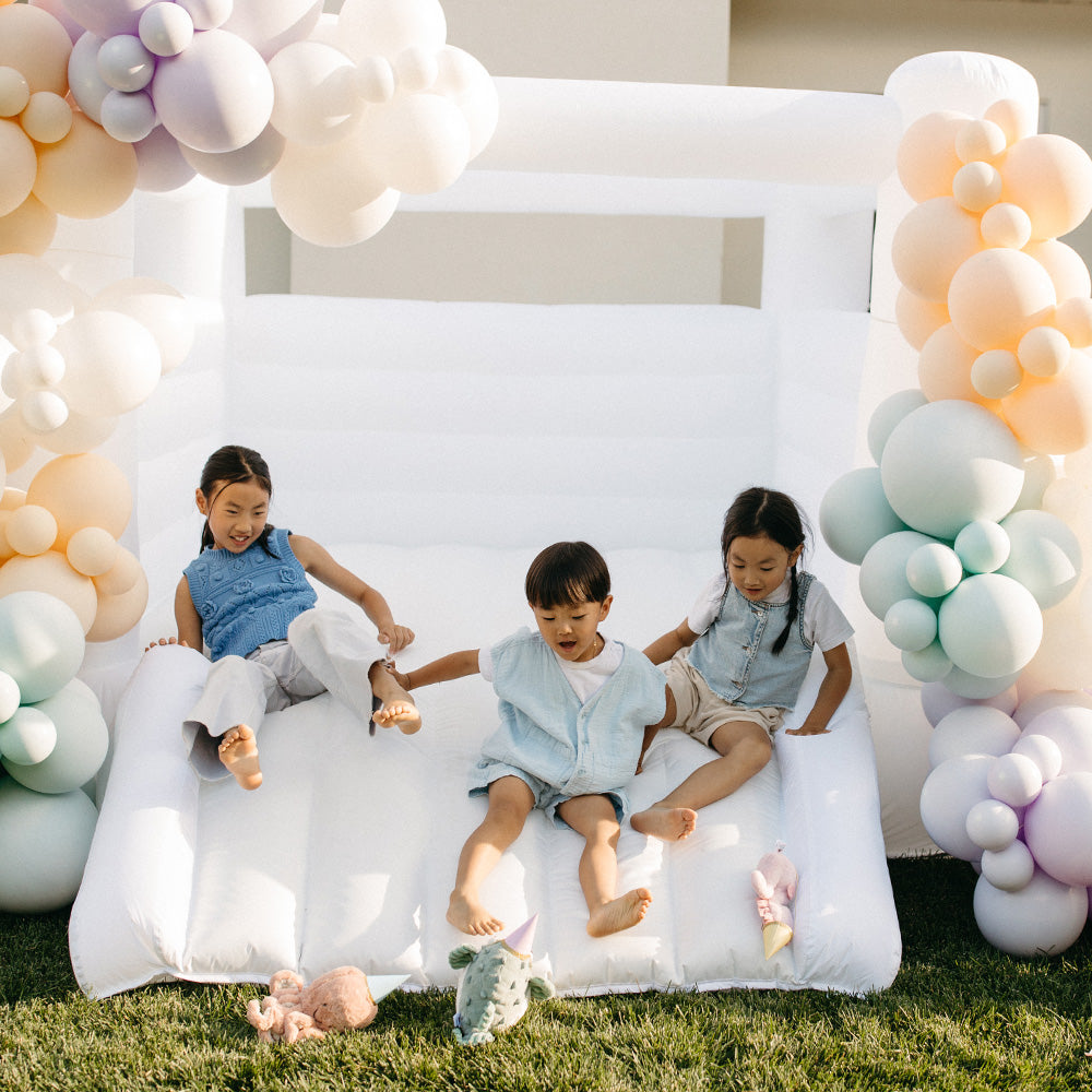 Indoor/Outdoor Bouncy Pad - White - image 4
