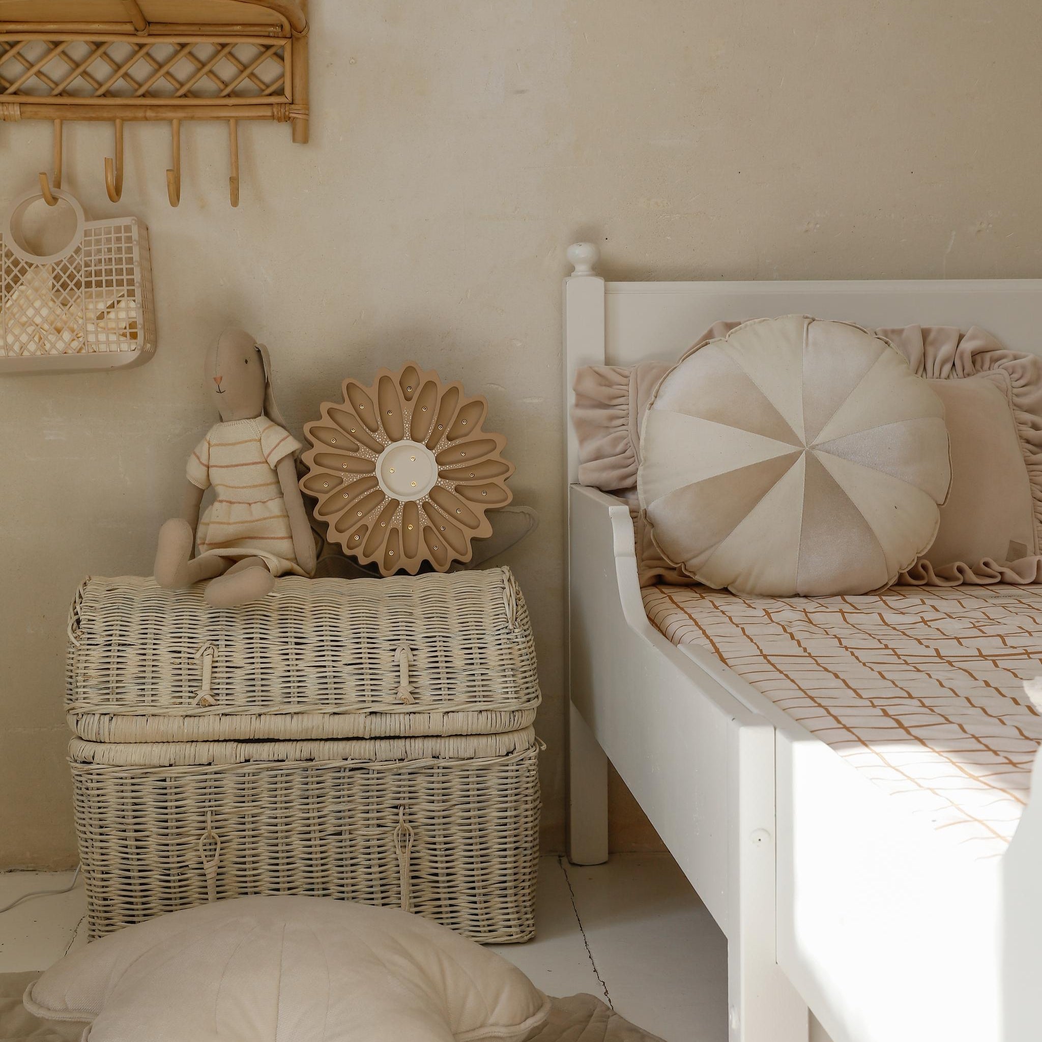 Daisy Lamp - image 16