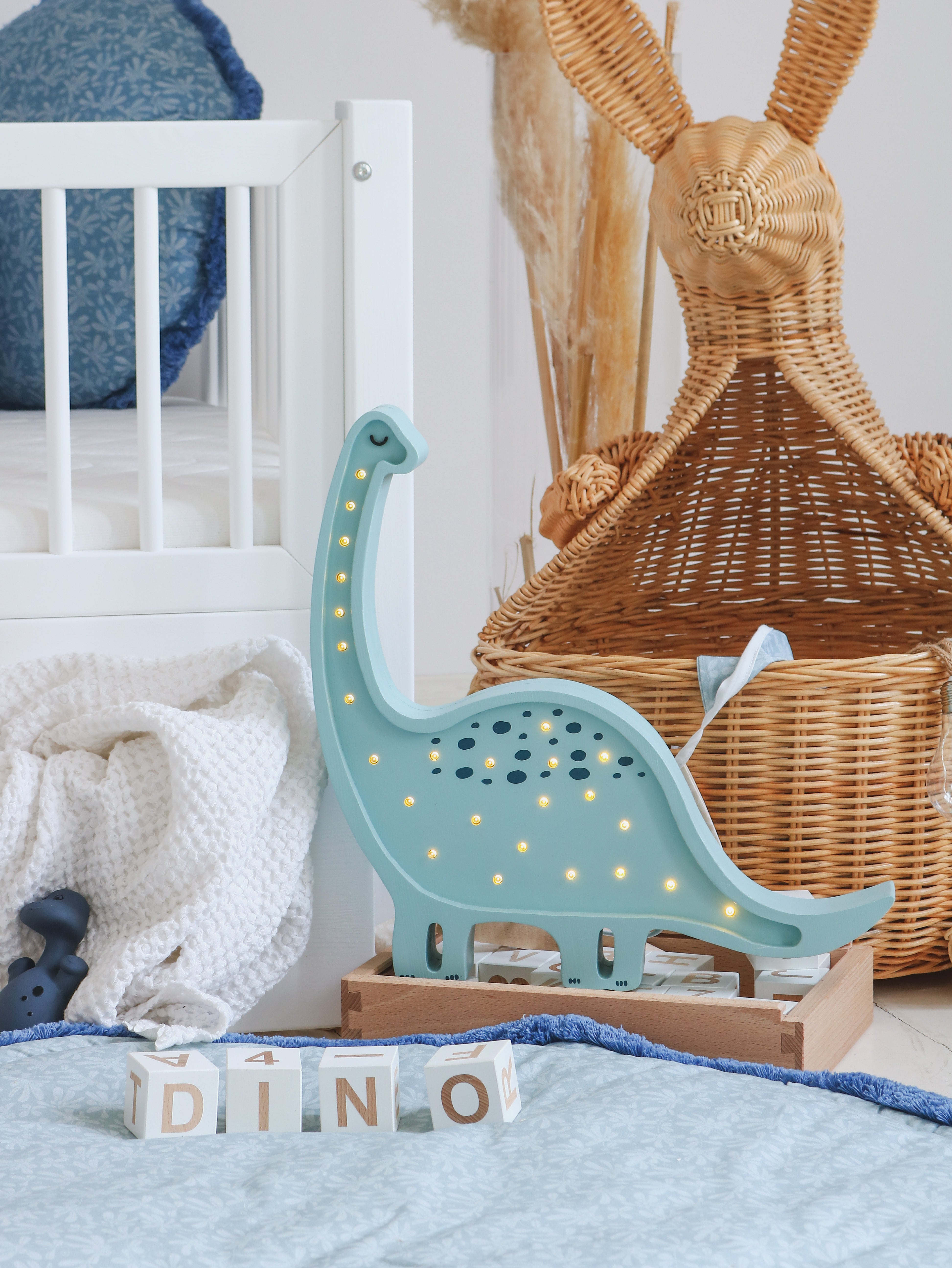 Dinosaur Lamp - image 3