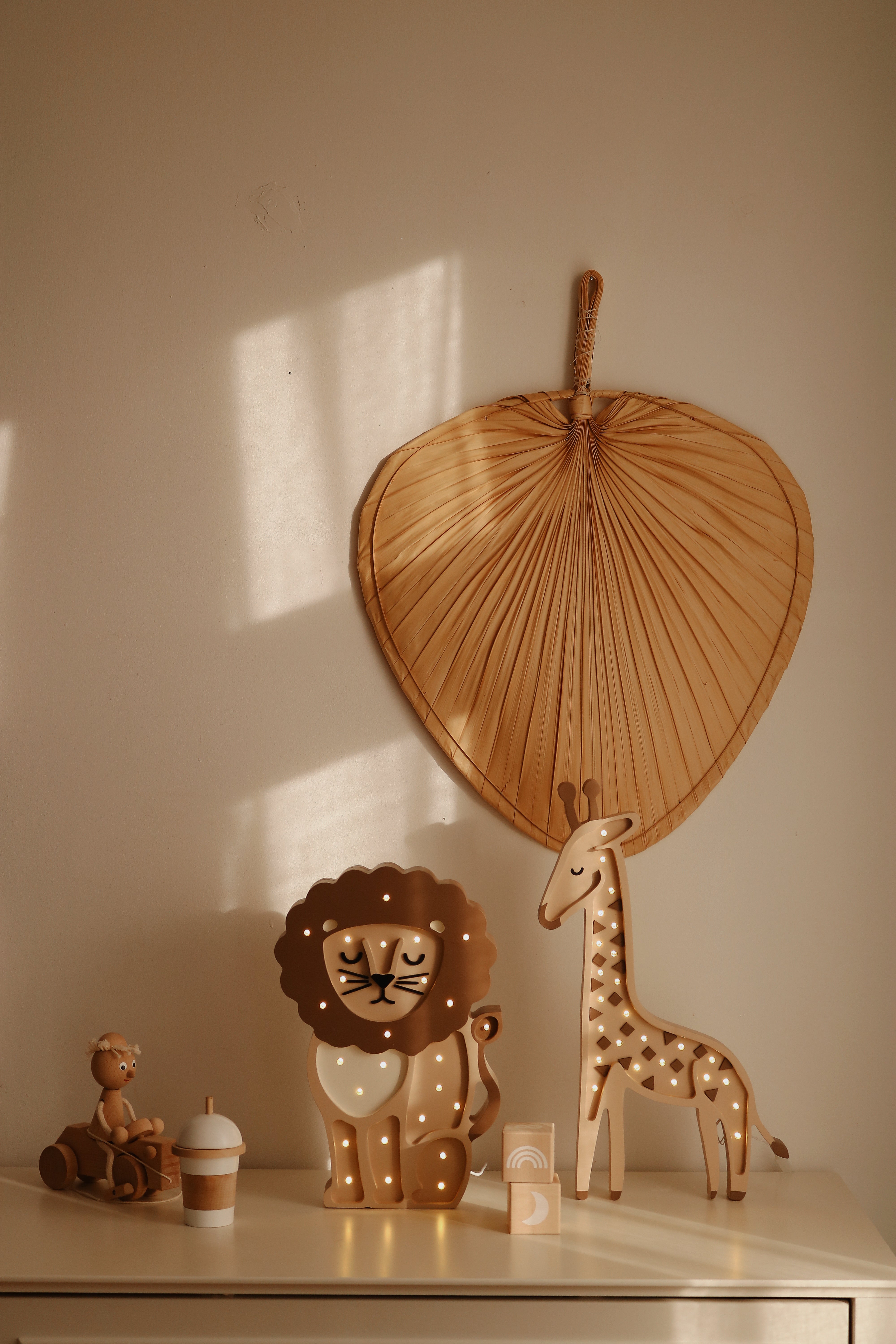 Giraffe Lamp - image 11