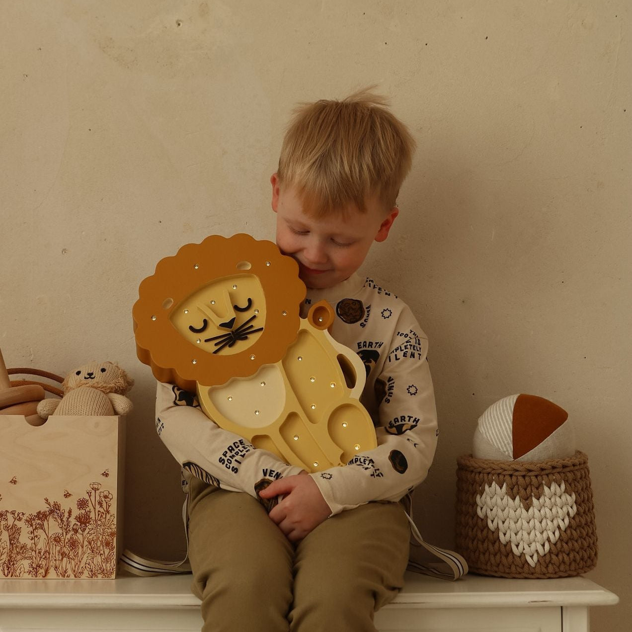Lion Lamp - image 3